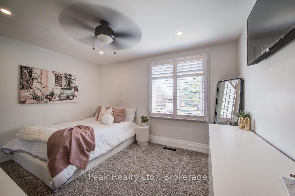 Photo 23 of 76 Underhill Crescent, Kitchener, Centreville Chicopee — HOMEH