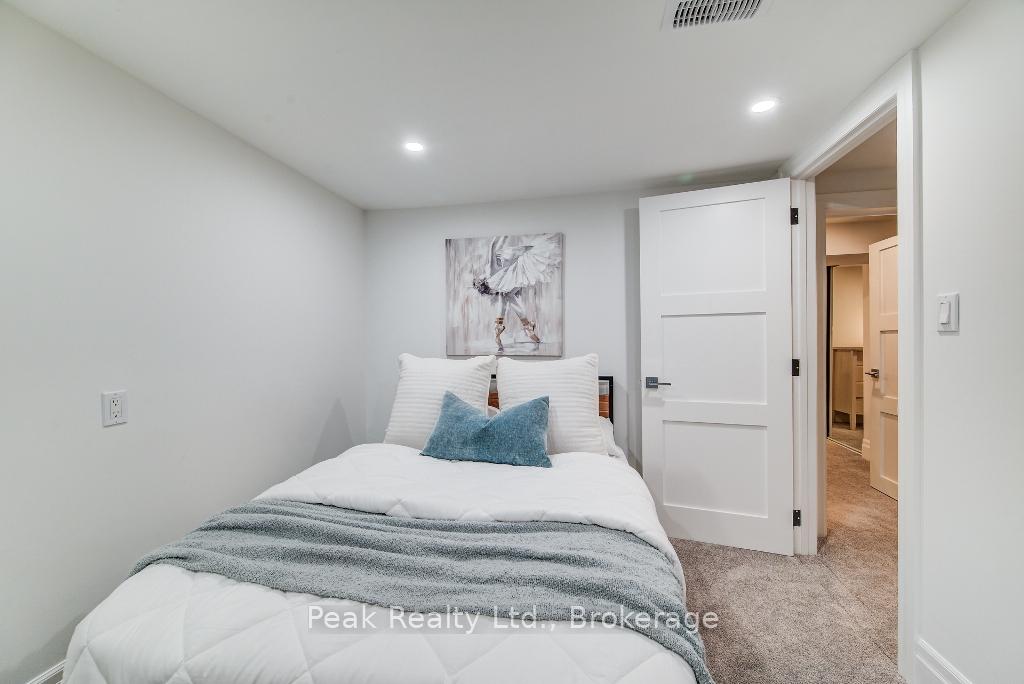 Photo 30 of 76 Underhill Crescent, Kitchener, Centreville Chicopee — HOMEH