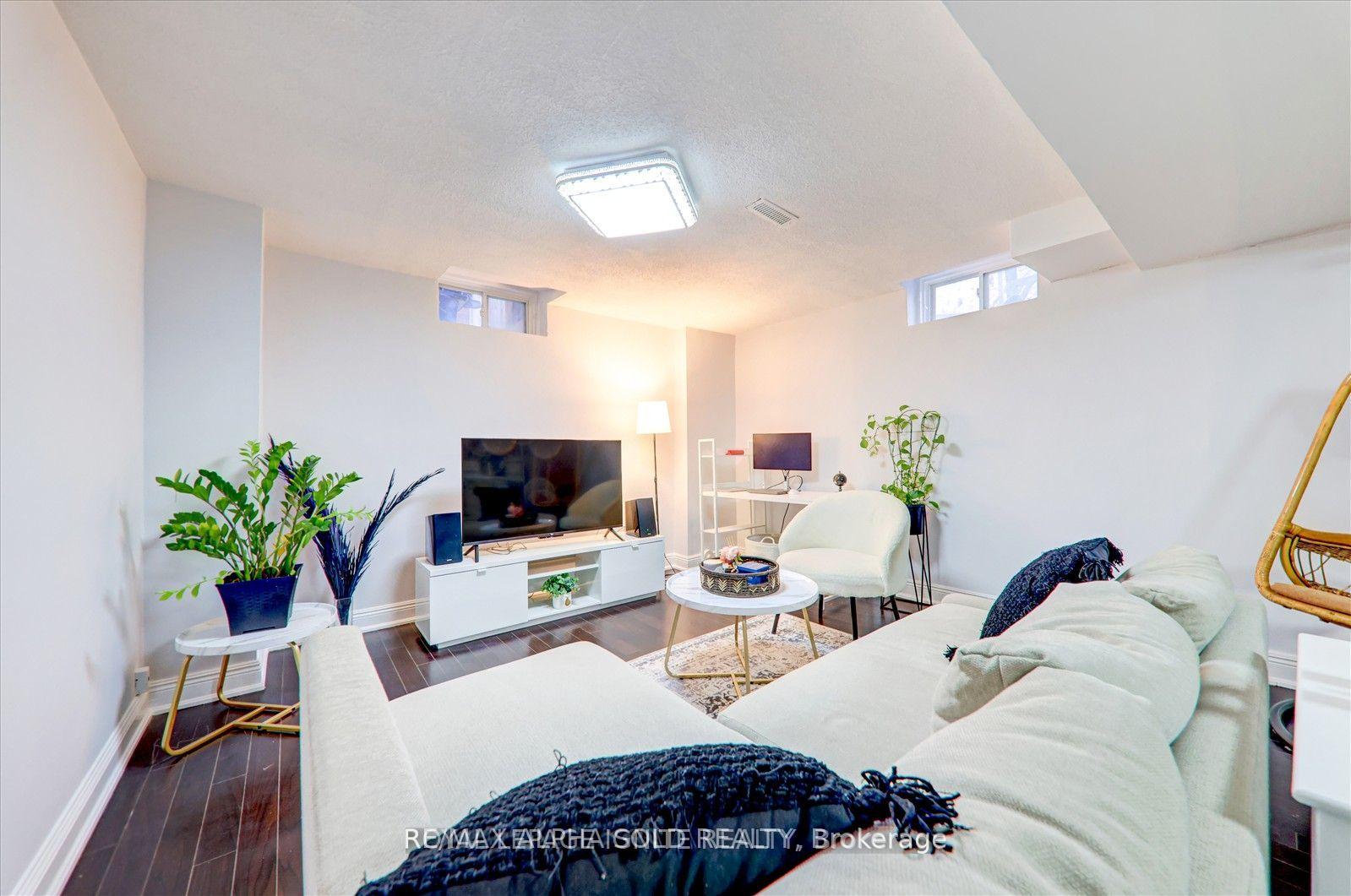Photo 1 of Unit bsmt, 223 Sophia Road, Markham, Middlefield — HOMEH