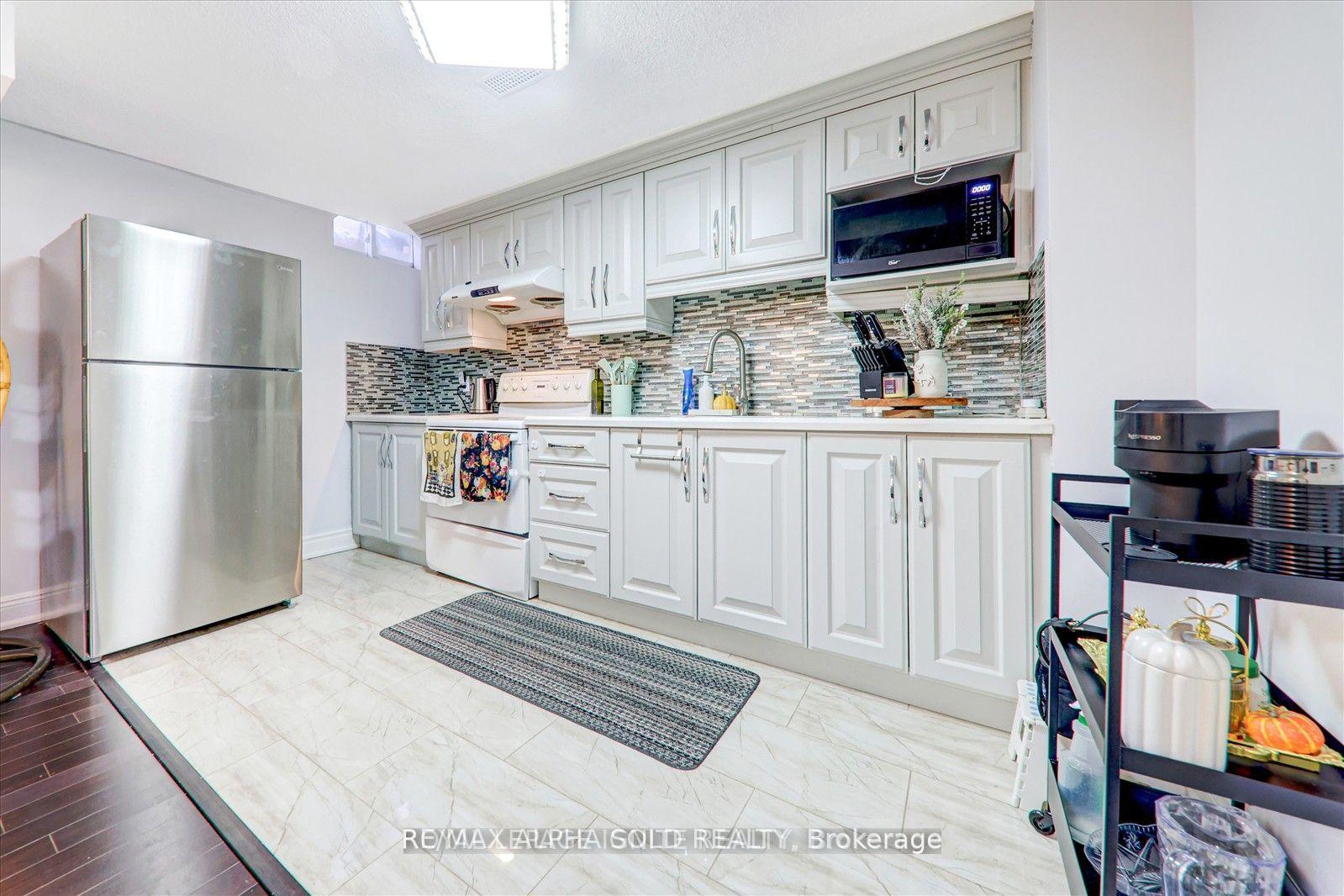 Photo 3 of Unit bsmt, 223 Sophia Road, Markham, Middlefield — HOMEH