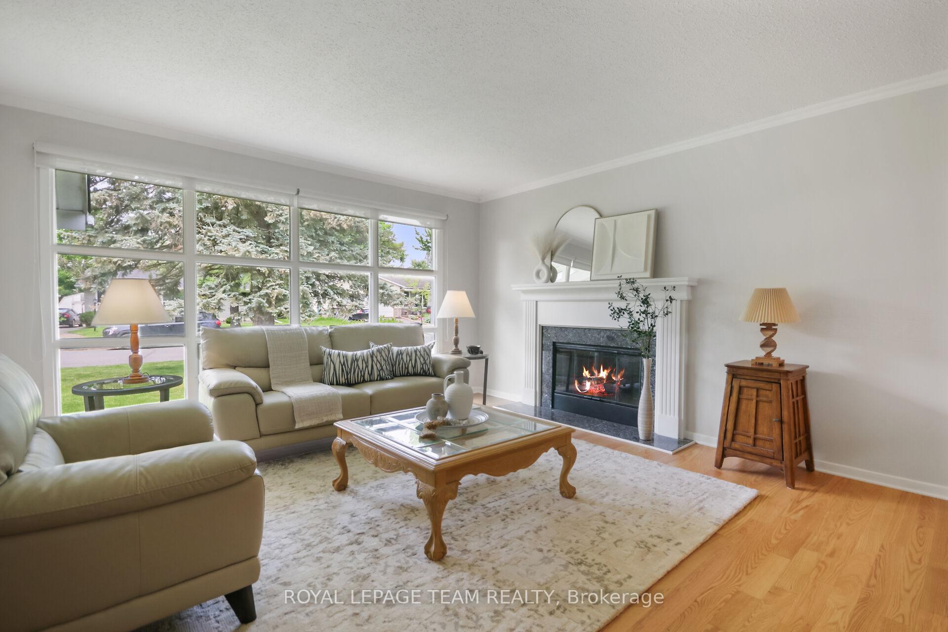 Photo 6 of 102 Oriole Avenue, Ottawa, Kanata - Glencairn/Hazeldean — HOMEH