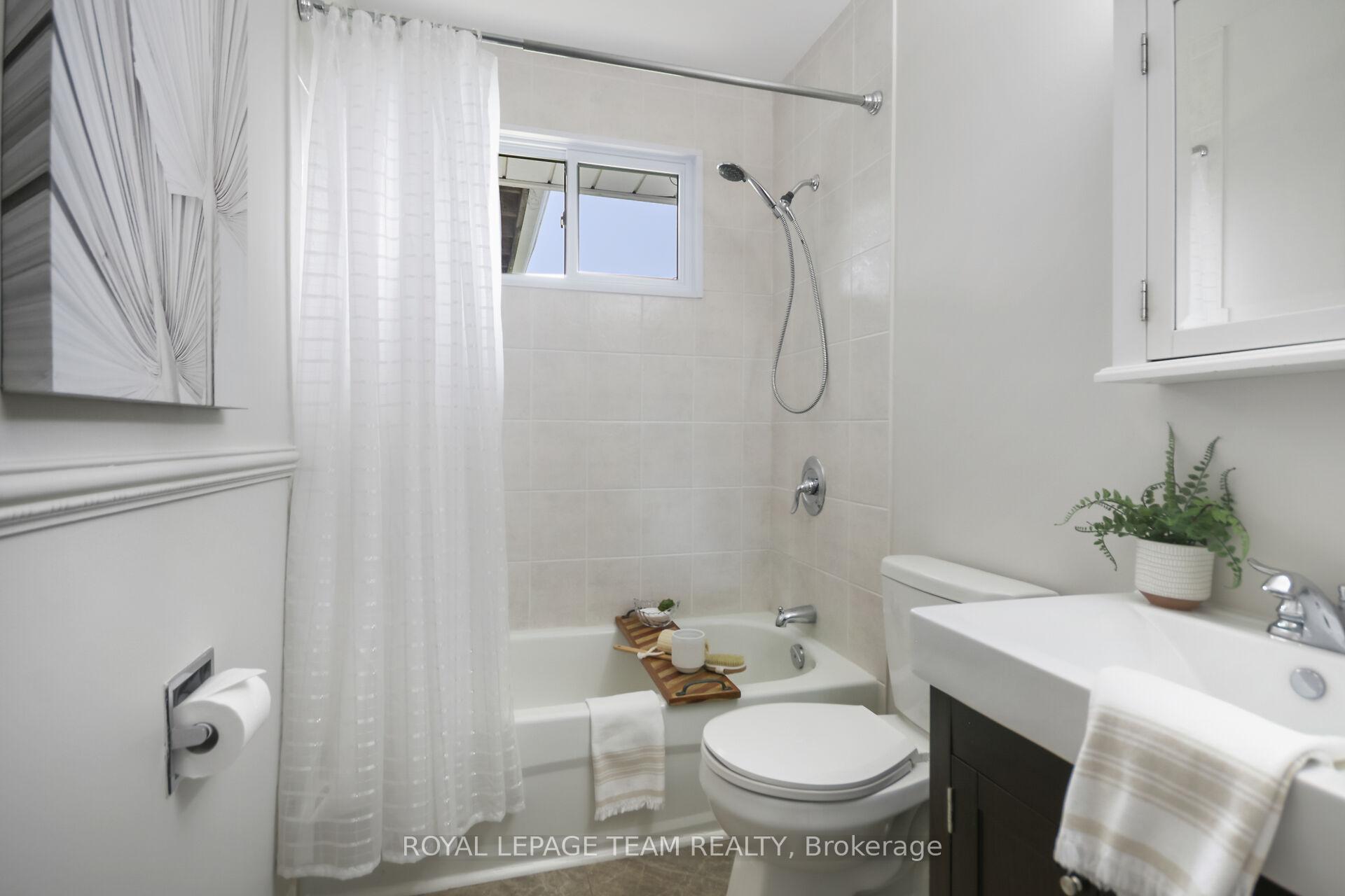 Photo 26 of 102 Oriole Avenue, Ottawa, Kanata - Glencairn/Hazeldean — HOMEH