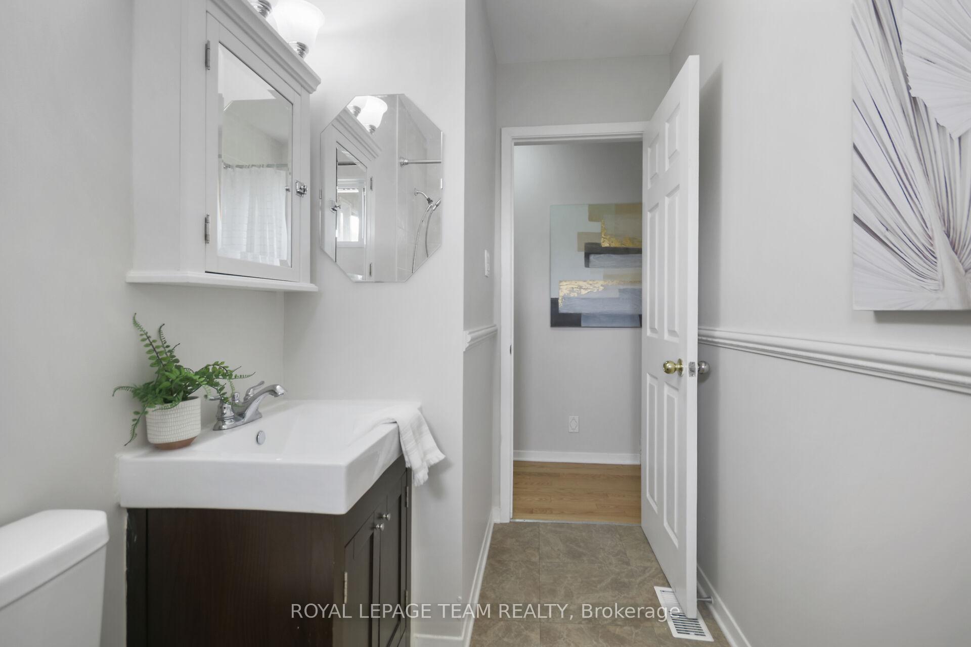Photo 27 of 102 Oriole Avenue, Ottawa, Kanata - Glencairn/Hazeldean — HOMEH