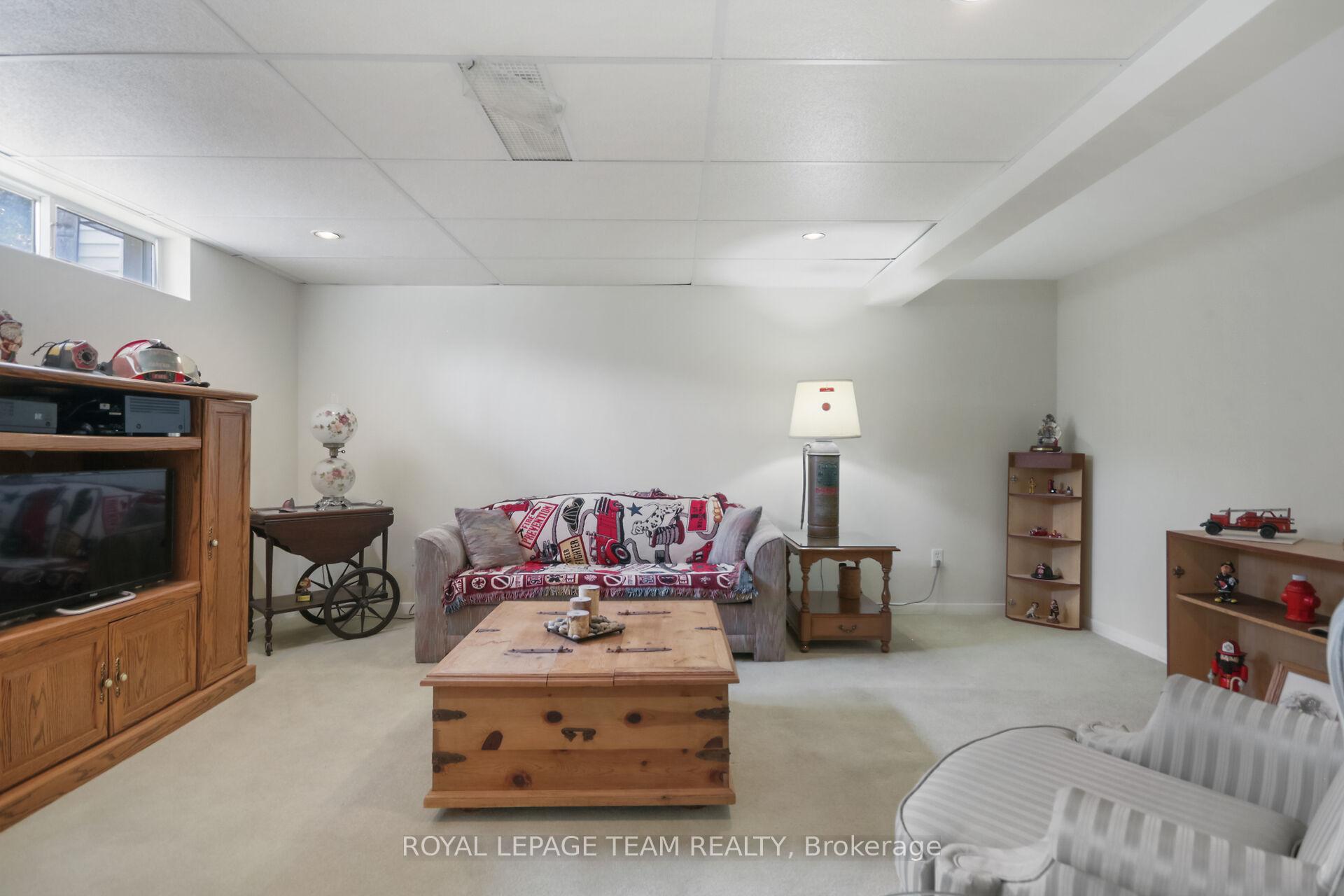 Photo 31 of 102 Oriole Avenue, Ottawa, Kanata - Glencairn/Hazeldean — HOMEH