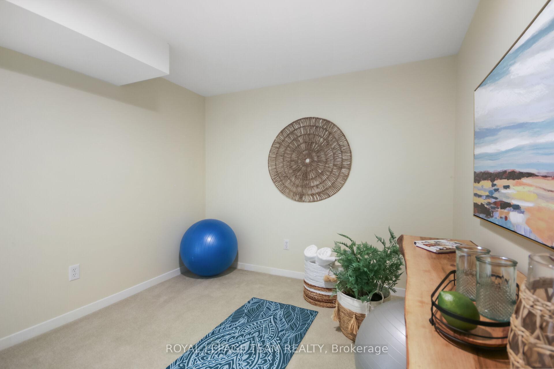 Photo 33 of 102 Oriole Avenue, Ottawa, Kanata - Glencairn/Hazeldean — HOMEH