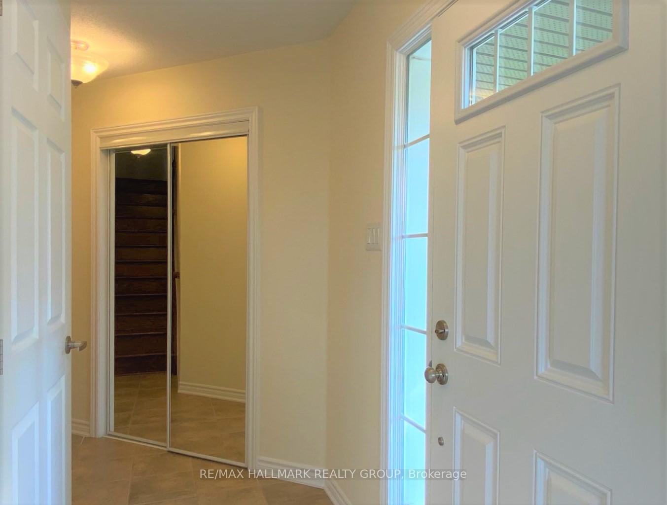 Photo 3 of 541 Meadowcreek Circle, Ottawa, Kanata - Emerald Meadows/Trailwest — HOMEH