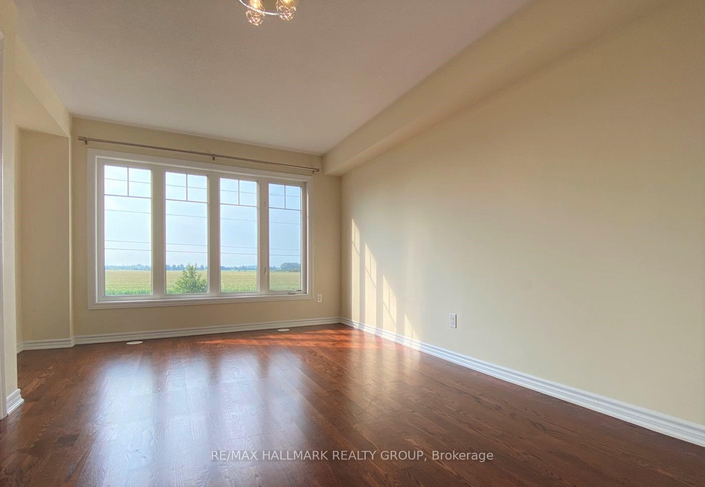 Photo 15 of 541 Meadowcreek Circle, Ottawa, Kanata - Emerald Meadows/Trailwest — HOMEH