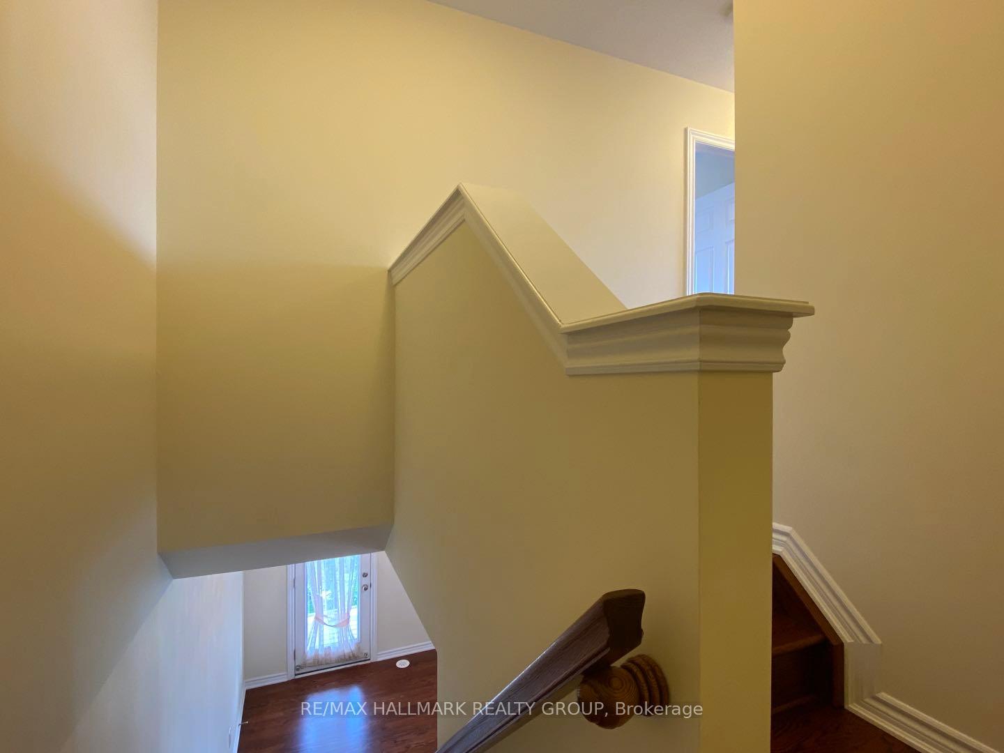 Photo 17 of 541 Meadowcreek Circle, Ottawa, Kanata - Emerald Meadows/Trailwest — HOMEH