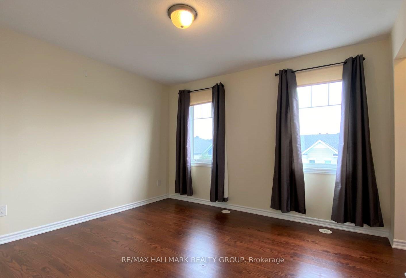 Photo 23 of 541 Meadowcreek Circle, Ottawa, Kanata - Emerald Meadows/Trailwest — HOMEH