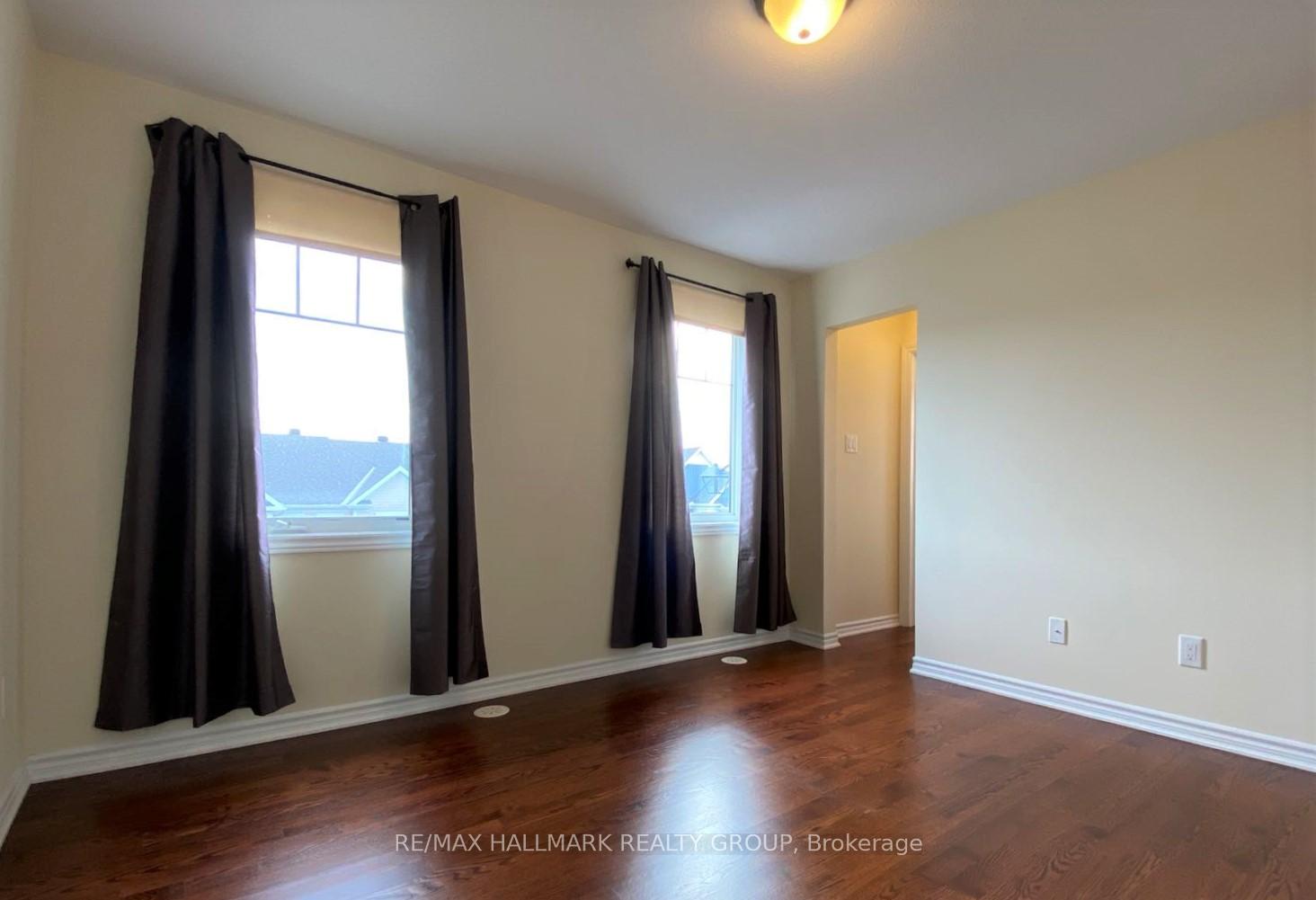 Photo 24 of 541 Meadowcreek Circle, Ottawa, Kanata - Emerald Meadows/Trailwest — HOMEH