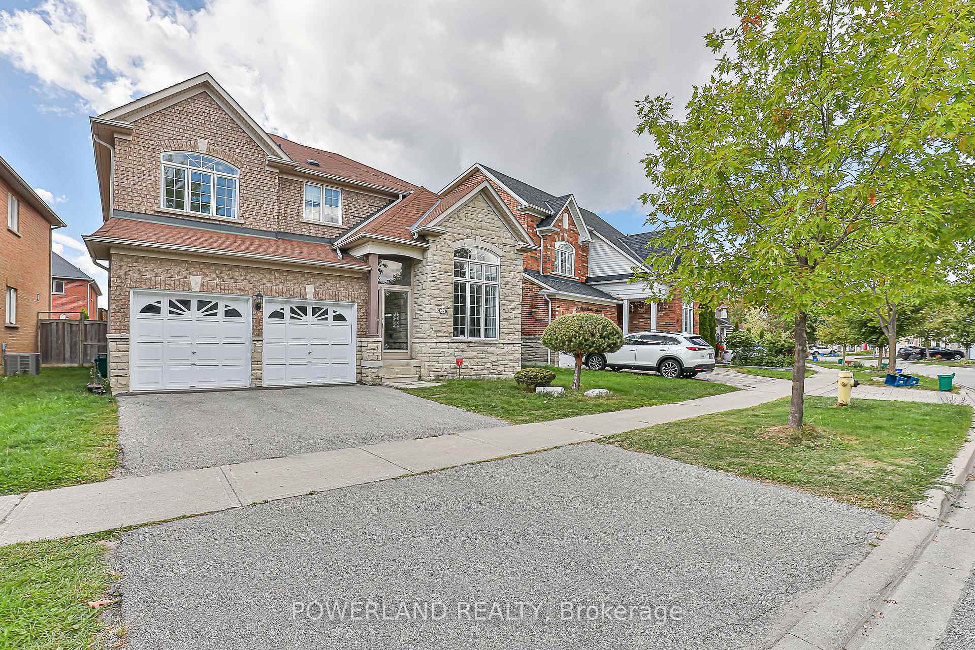 Photo 2 of 32 Ralph Chalmers Avenue, Markham, Wismer — HOMEH
