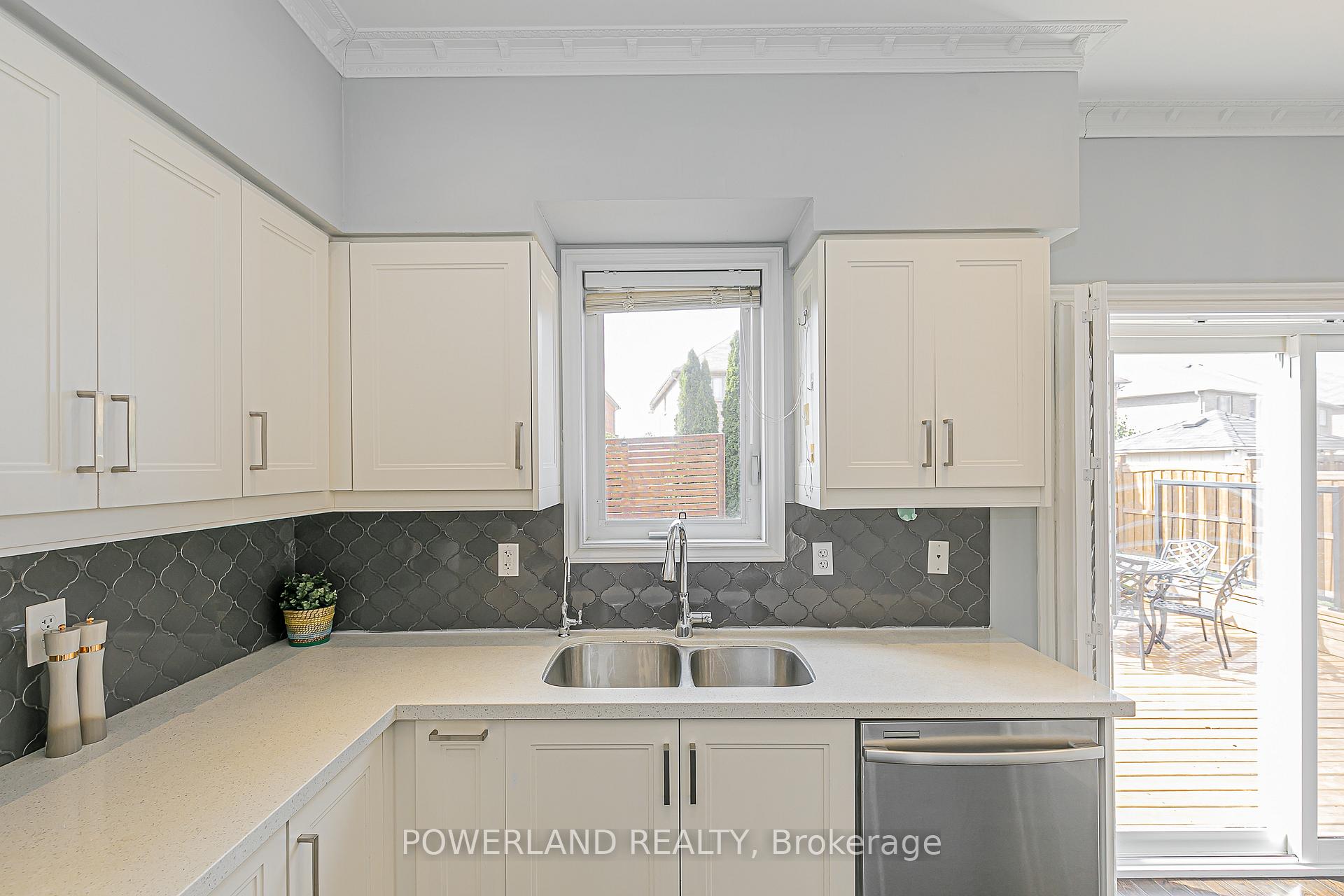 Photo 19 of 32 Ralph Chalmers Avenue, Markham, Wismer — HOMEH