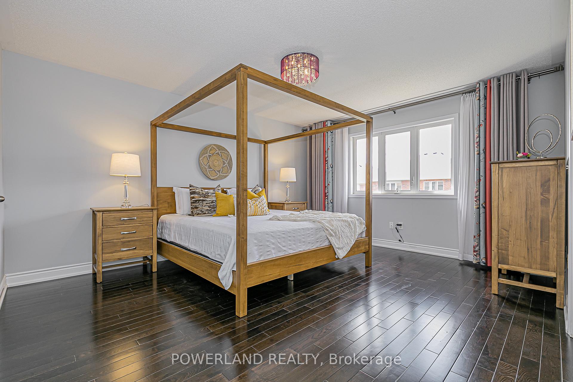 Photo 27 of 32 Ralph Chalmers Avenue, Markham, Wismer — HOMEH