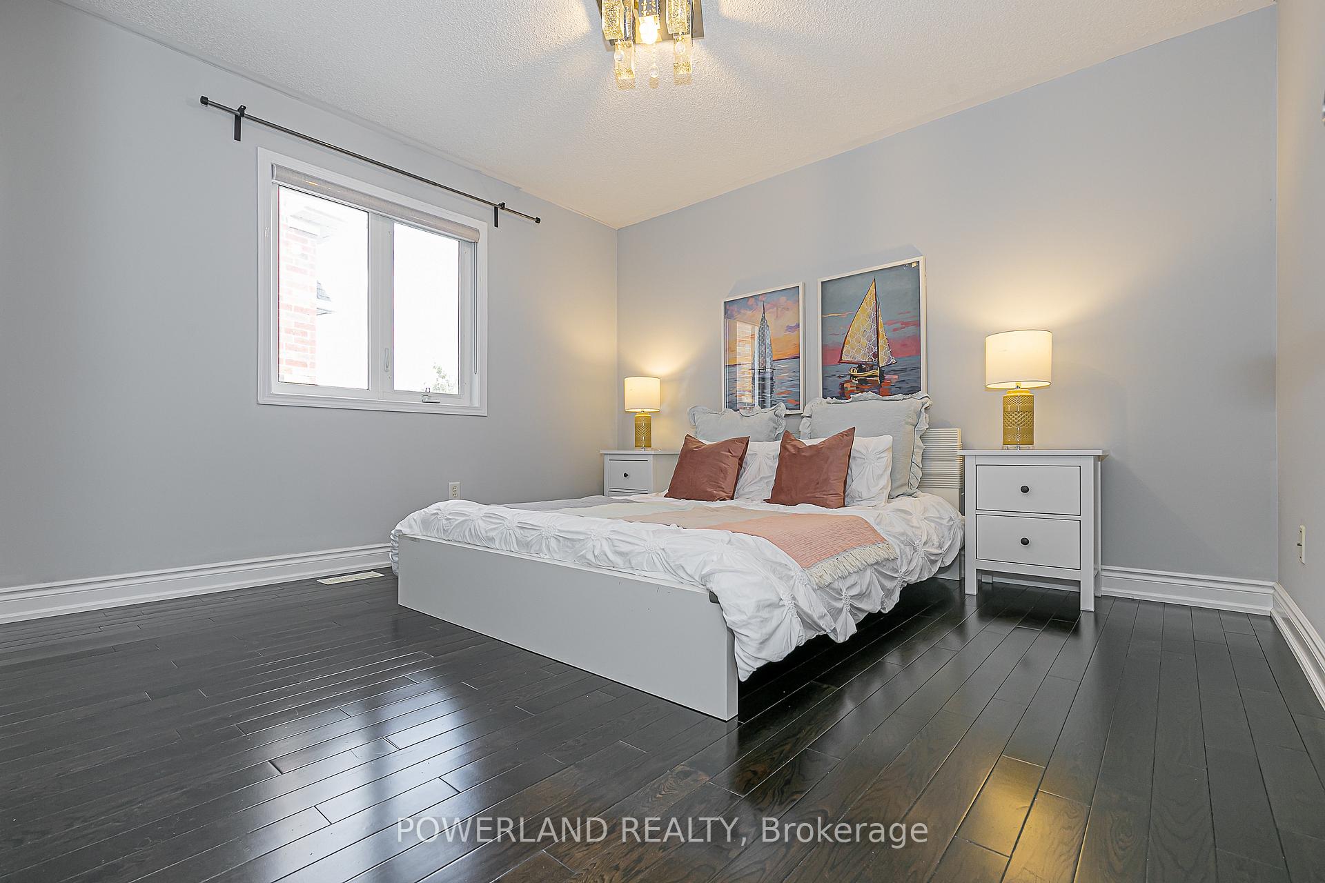 Photo 34 of 32 Ralph Chalmers Avenue, Markham, Wismer — HOMEH