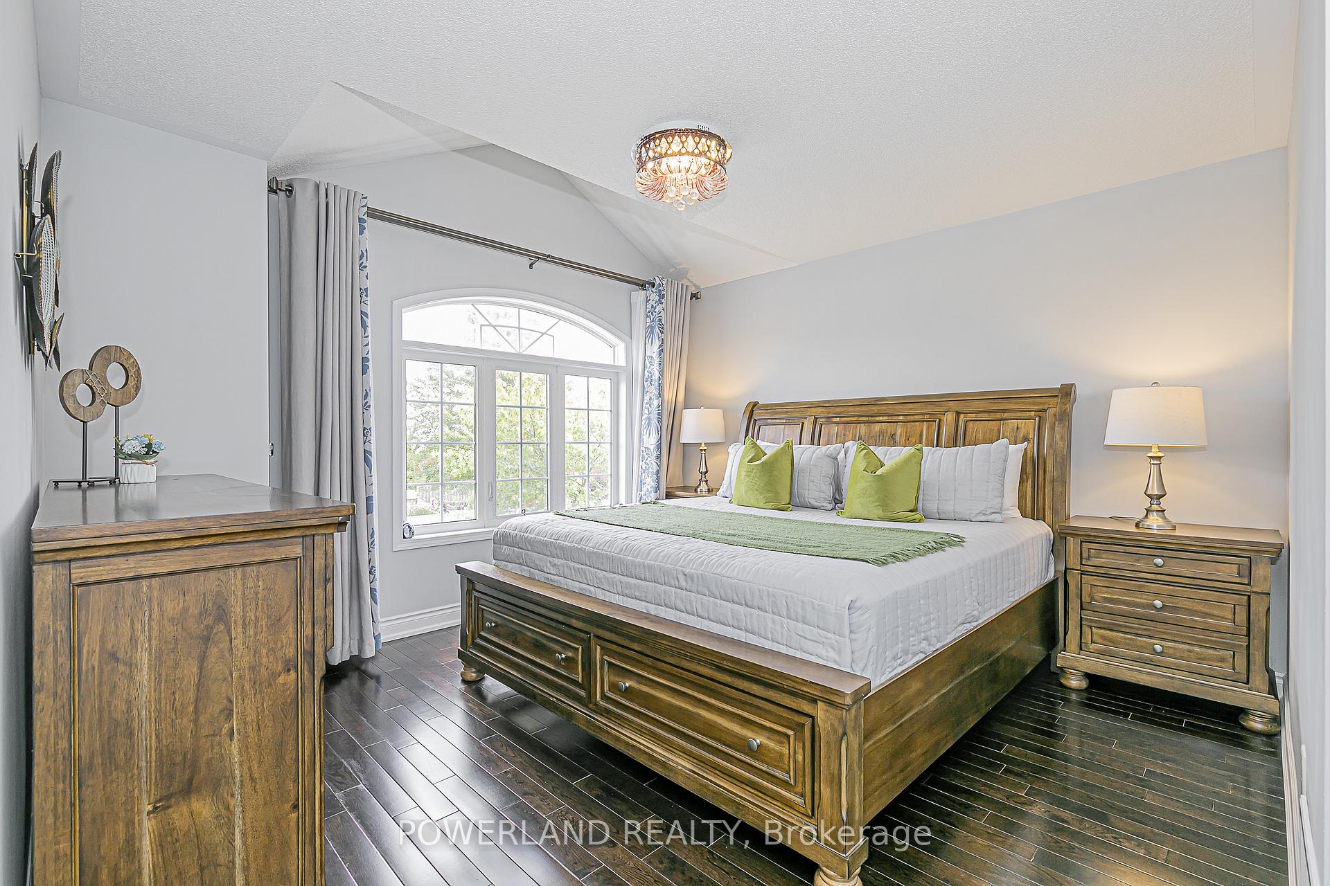 Photo 35 of 32 Ralph Chalmers Avenue, Markham, Wismer — HOMEH
