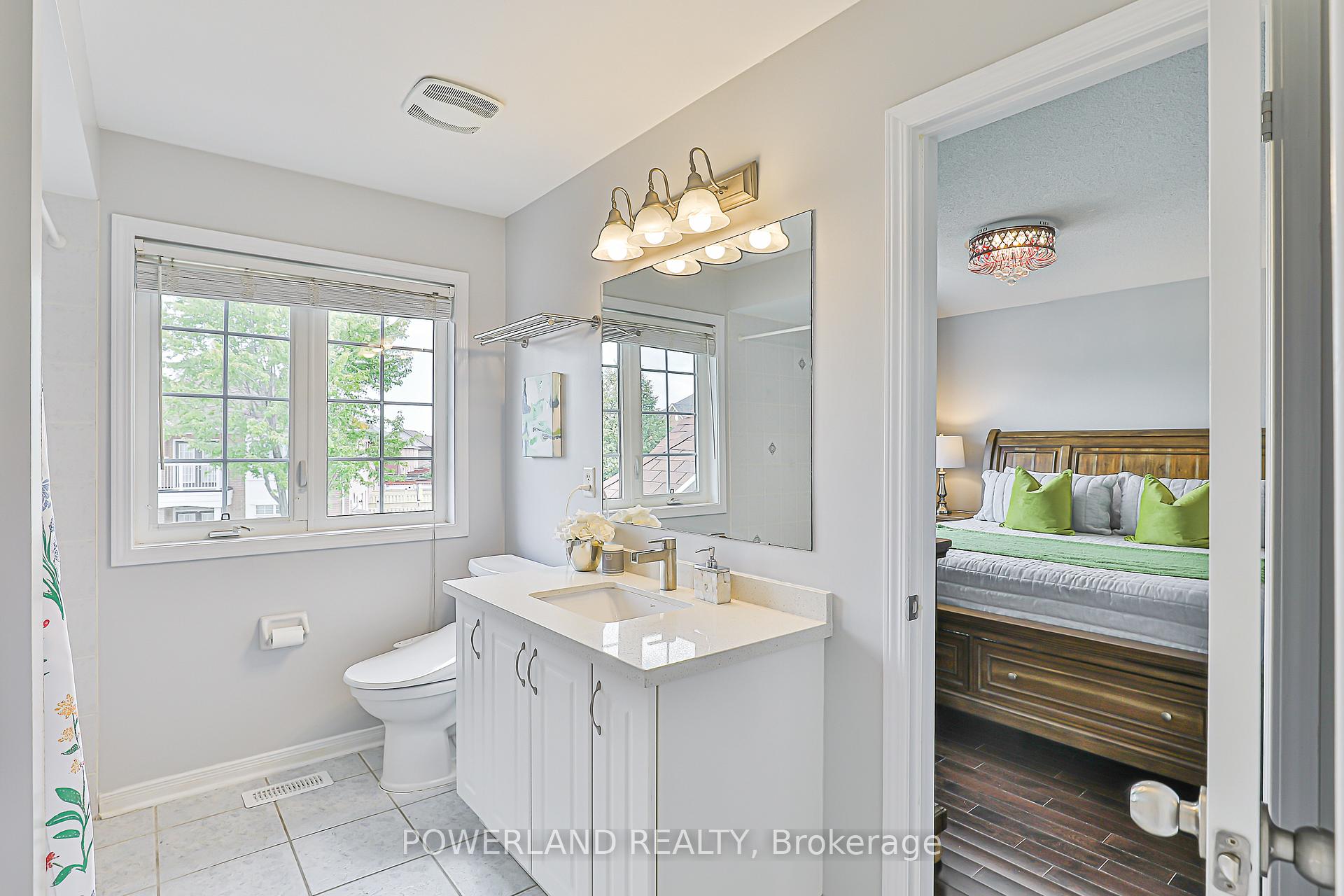 Photo 36 of 32 Ralph Chalmers Avenue, Markham, Wismer — HOMEH