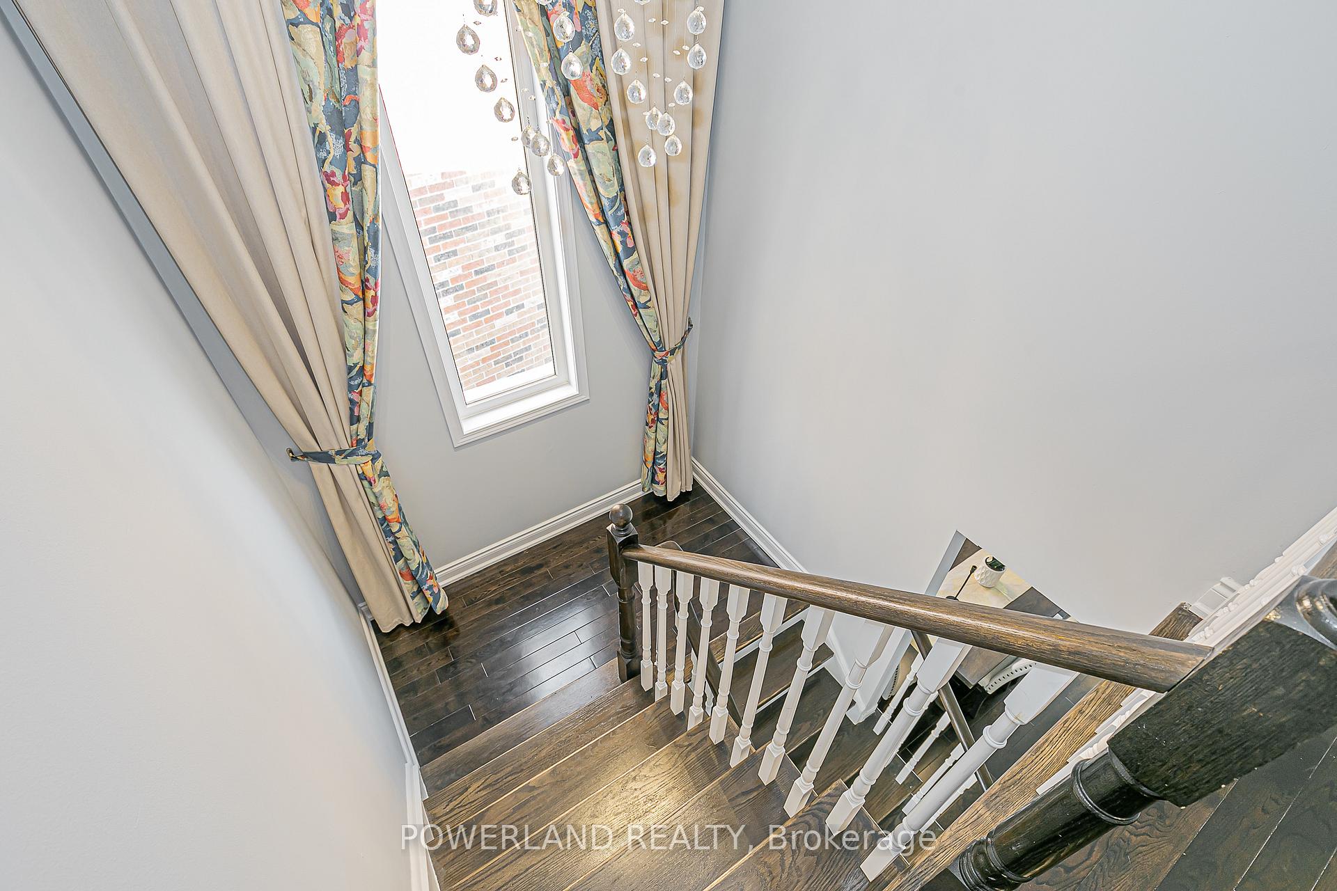 Photo 37 of 32 Ralph Chalmers Avenue, Markham, Wismer — HOMEH
