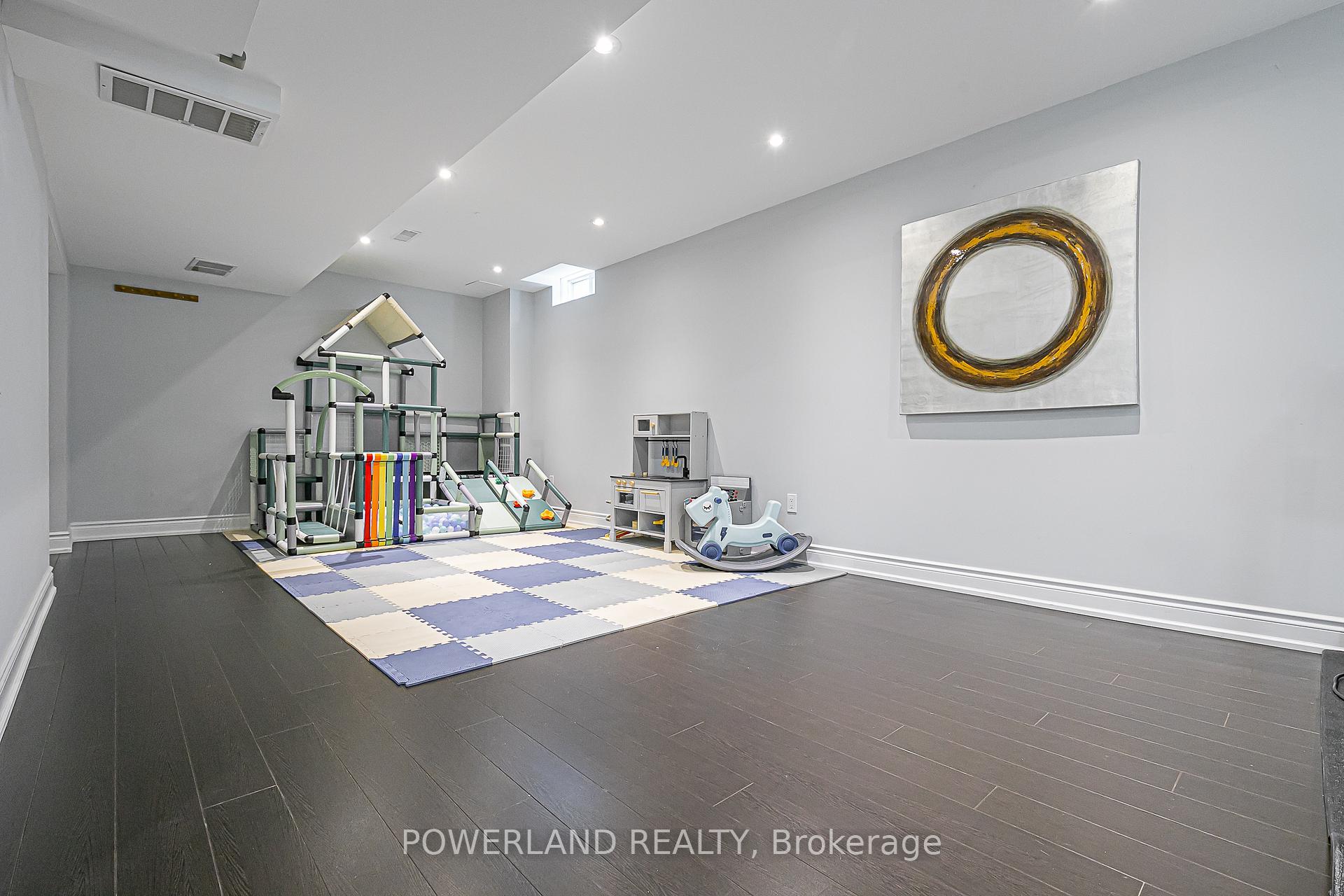 Photo 42 of 32 Ralph Chalmers Avenue, Markham, Wismer — HOMEH