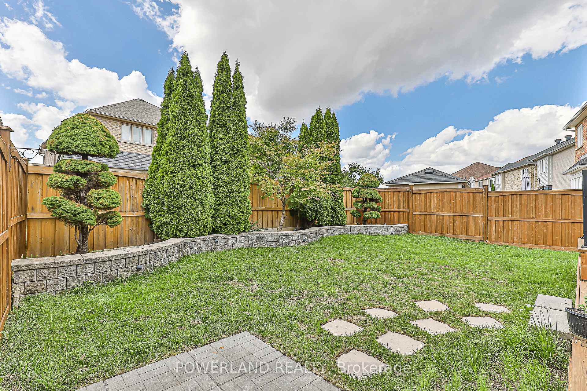 Photo 48 of 32 Ralph Chalmers Avenue, Markham, Wismer — HOMEH