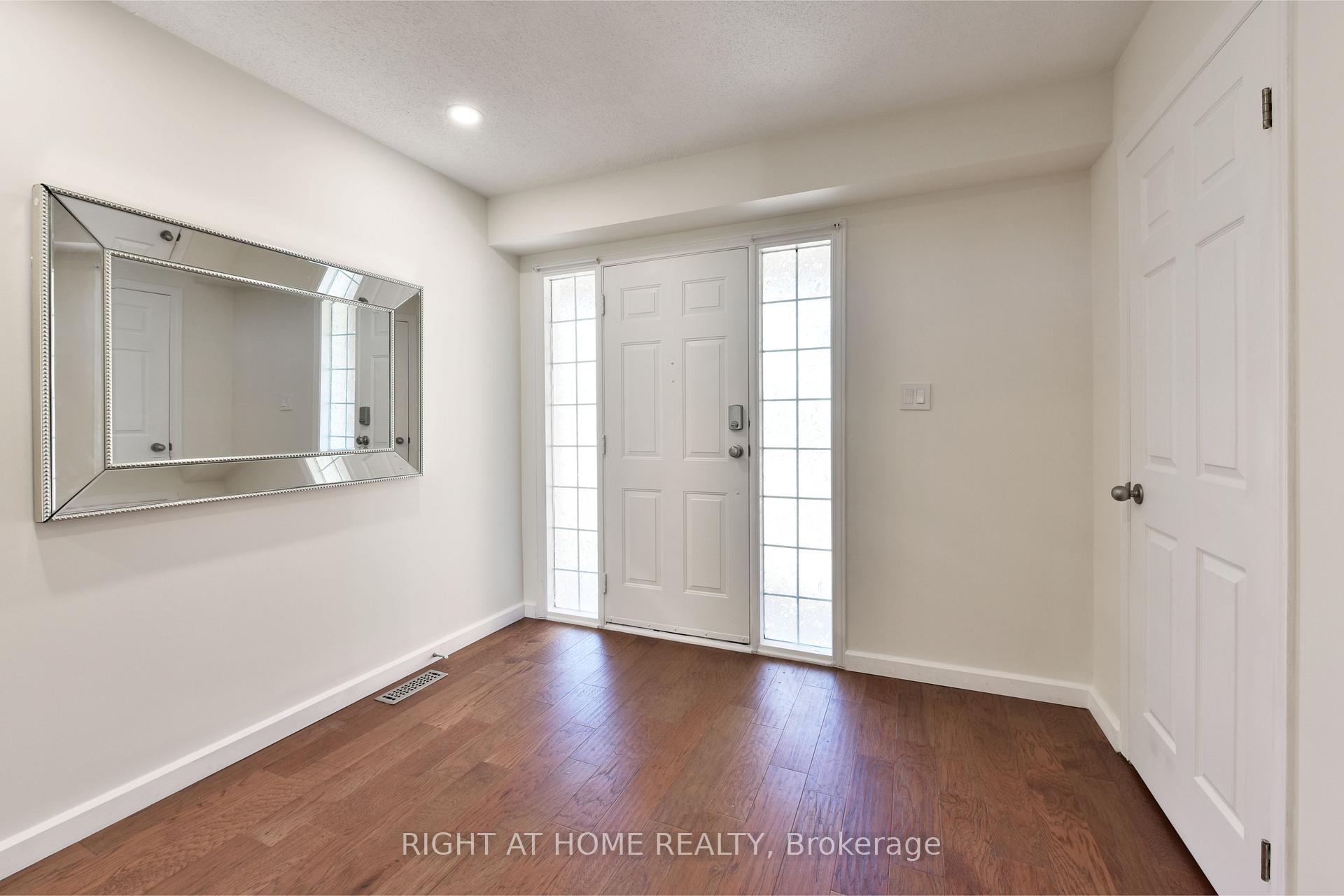 Photo 6 of 4 Balding Crescent, Ottawa, Kanata - Kanata Lakes/Heritage Hills — HOMEH