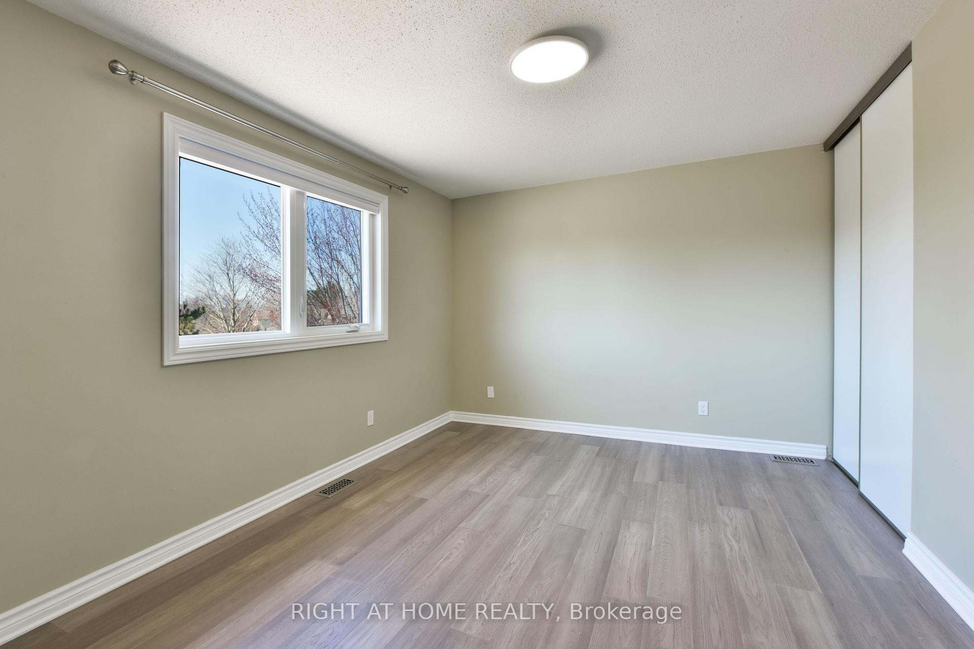 Photo 35 of 4 Balding Crescent, Ottawa, Kanata - Kanata Lakes/Heritage Hills — HOMEH