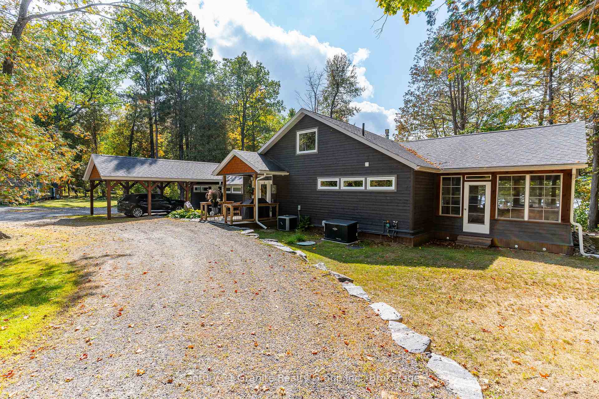 Photo 6 of 1053 Maebar Road, Minden Hills, Minden — HOMEH