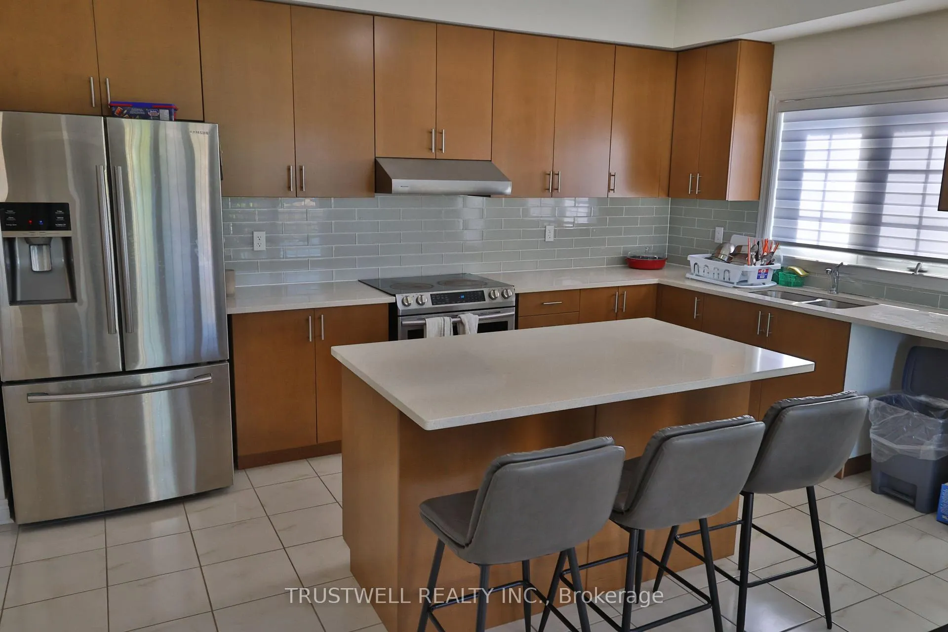 Photo 3 of 2032 Donald Cousens Parkway, Markham, Cornell — HOMEH