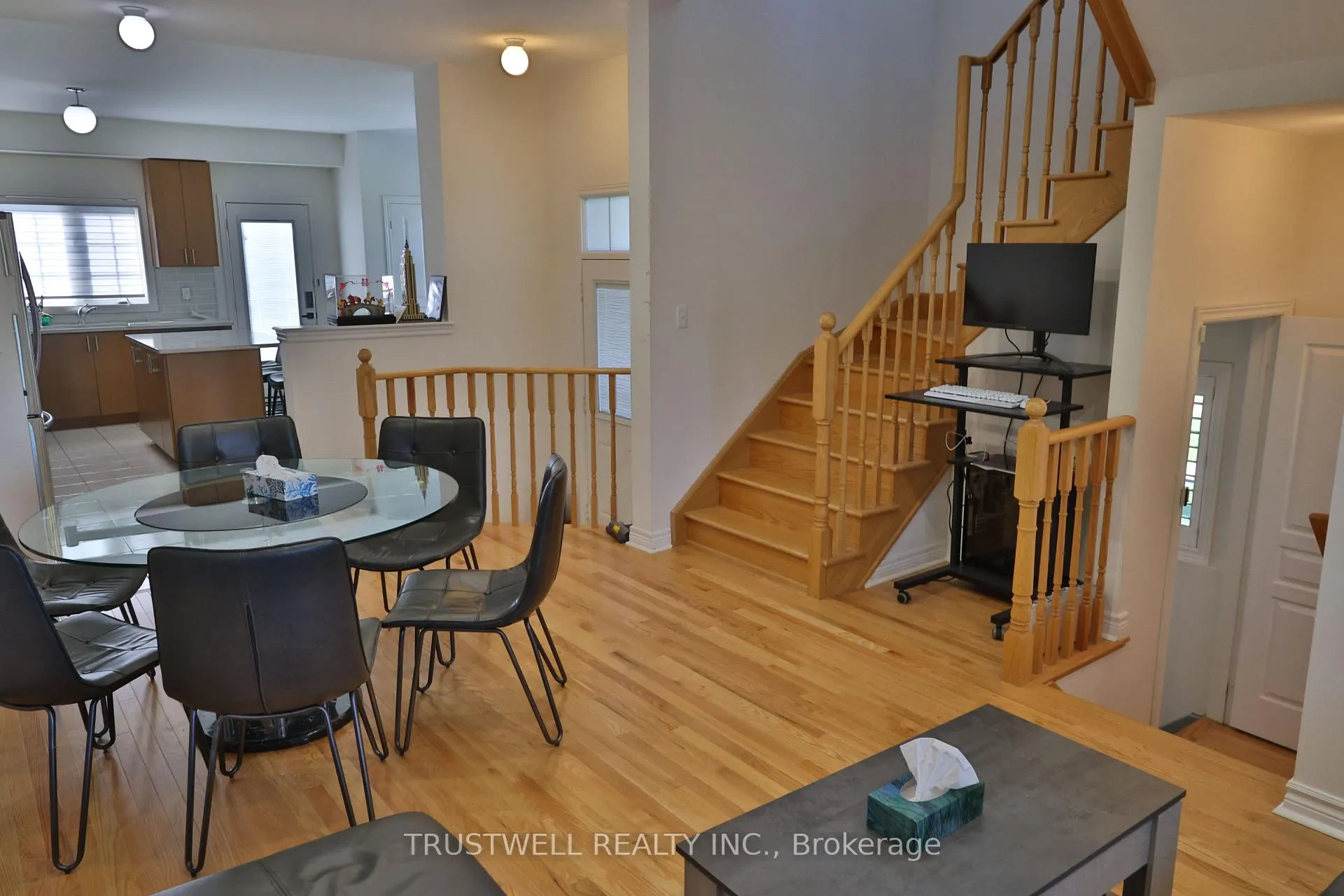 Photo 5 of 2032 Donald Cousens Parkway, Markham, Cornell — HOMEH