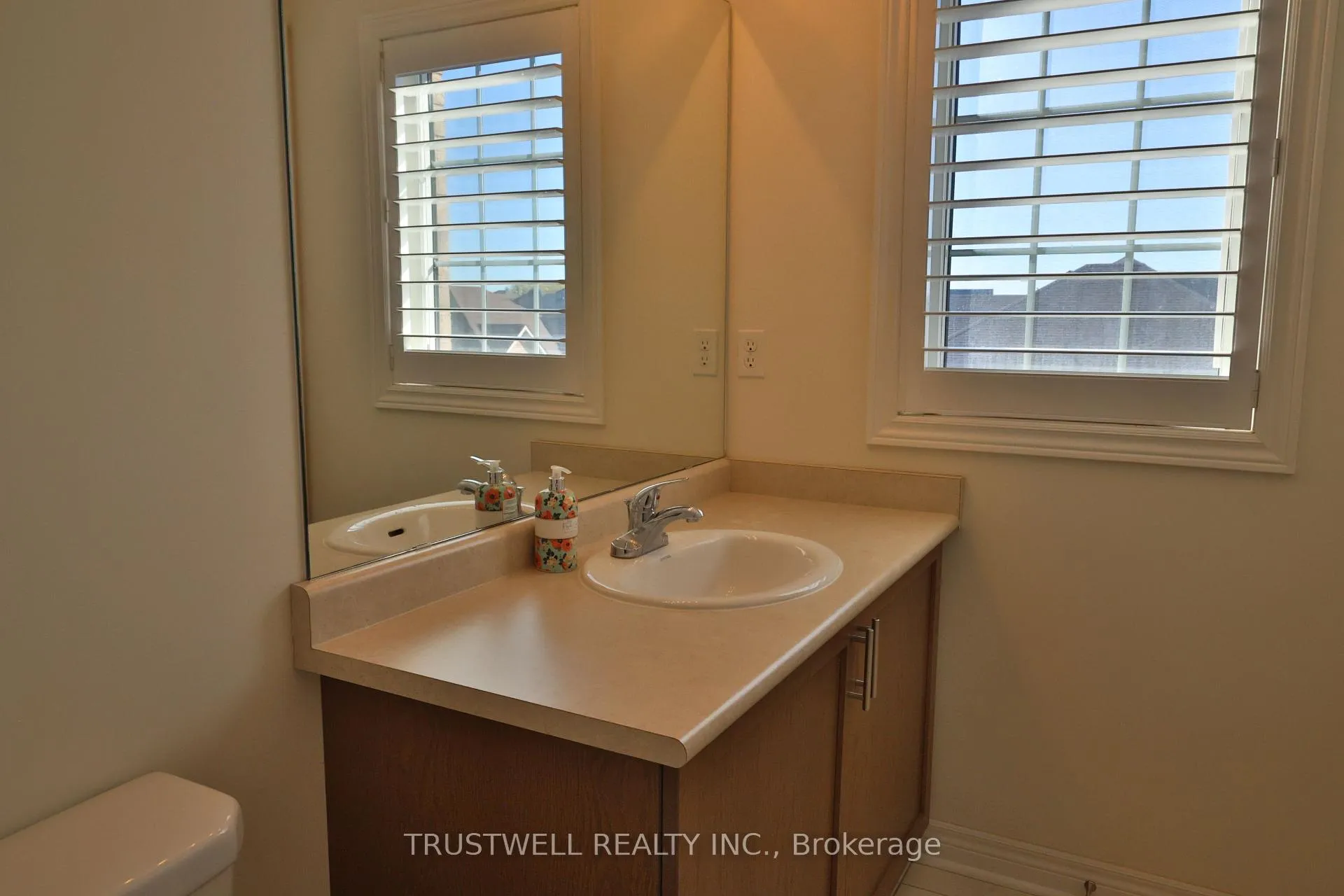 Photo 12 of 2032 Donald Cousens Parkway, Markham, Cornell — HOMEH