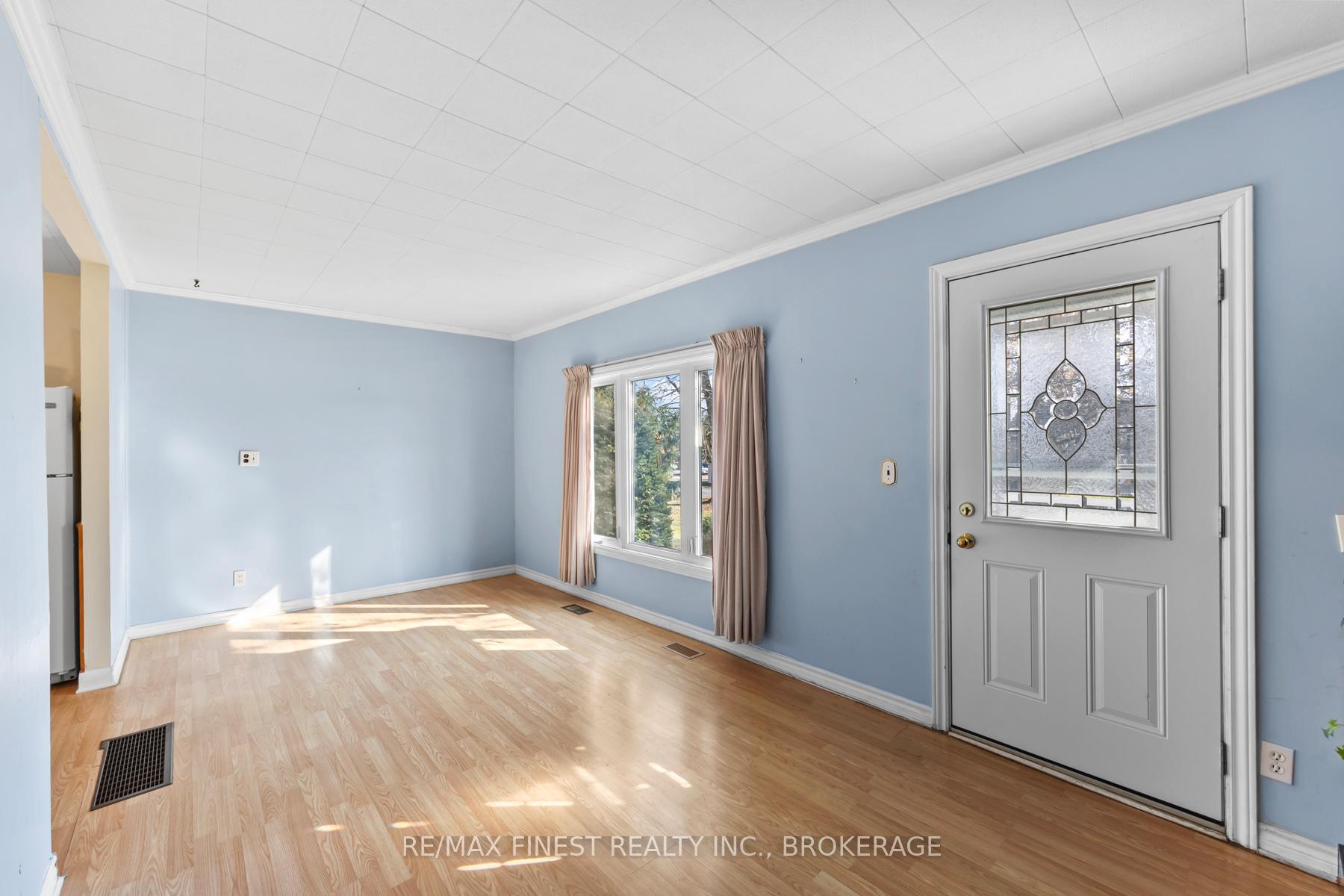 Photo 11 of 380 Queen Street, Loyalist, Bath — HOMEH