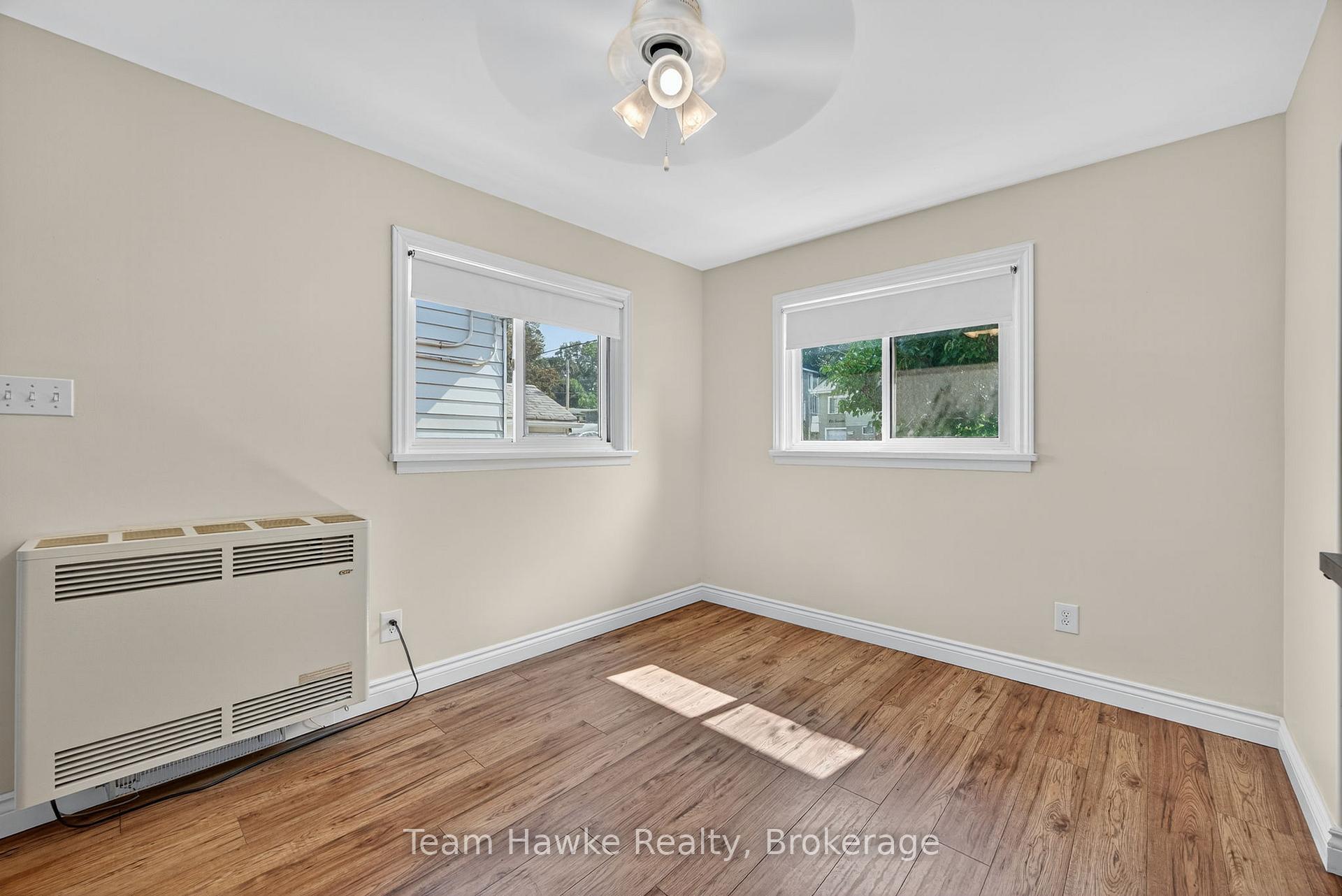Photo 12 of 133 Seventh Street, Midland — HOMEH