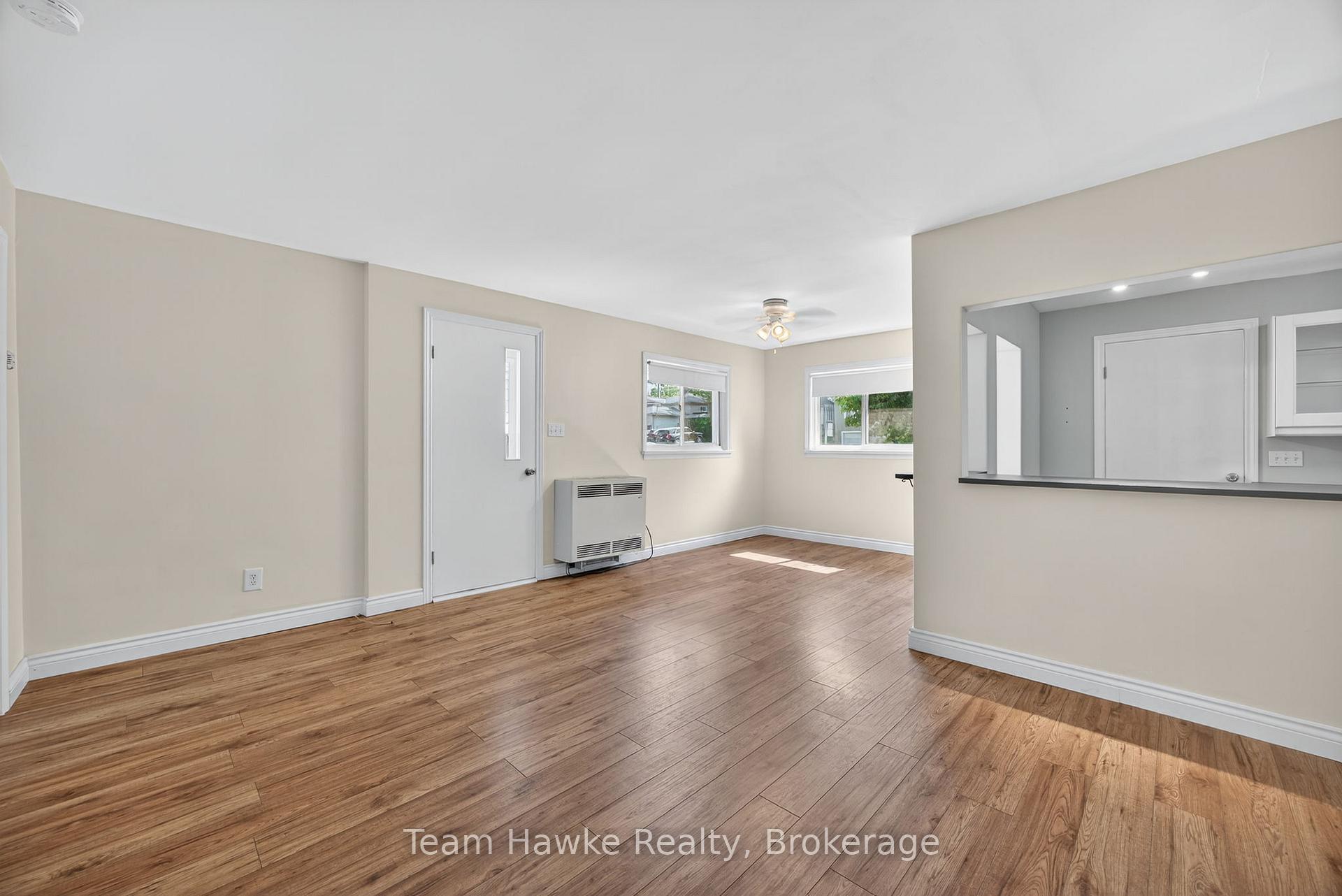 Photo 17 of 133 Seventh Street, Midland — HOMEH