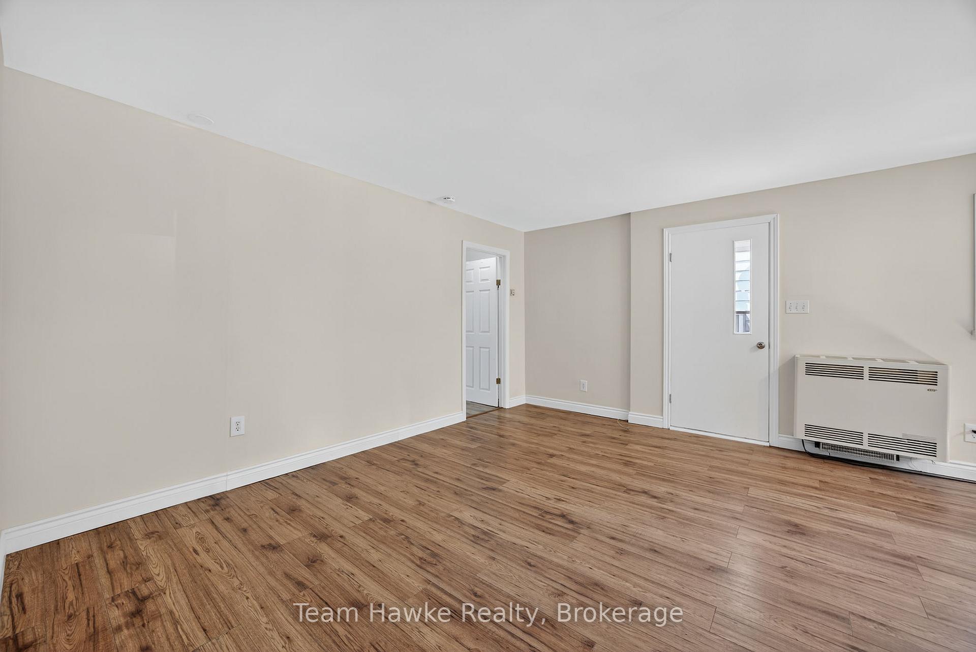 Photo 18 of 133 Seventh Street, Midland — HOMEH