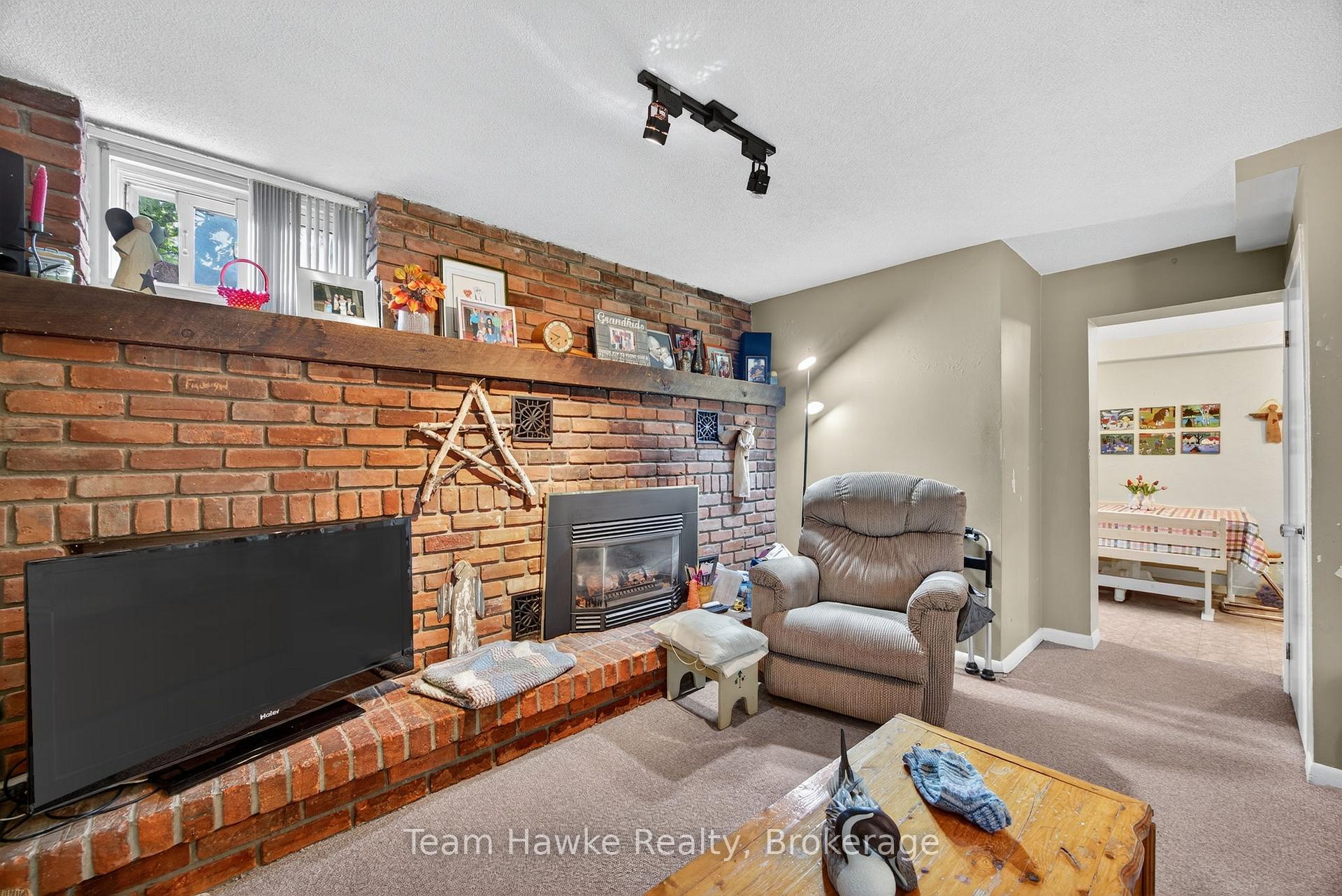 Photo 37 of 133 Seventh Street, Midland — HOMEH