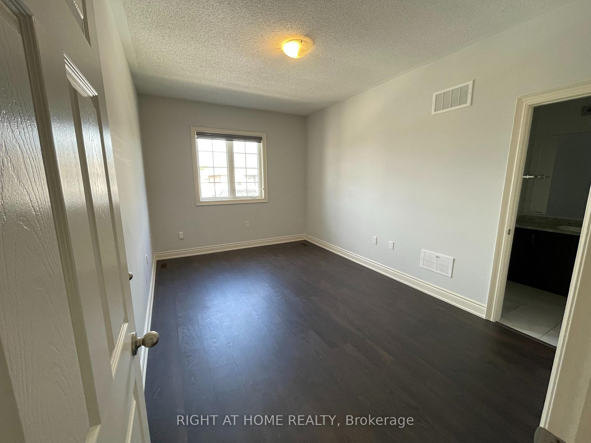 Photo 9 of 2 Humphrey Street E, Hamilton, Waterdown — HOMEH
