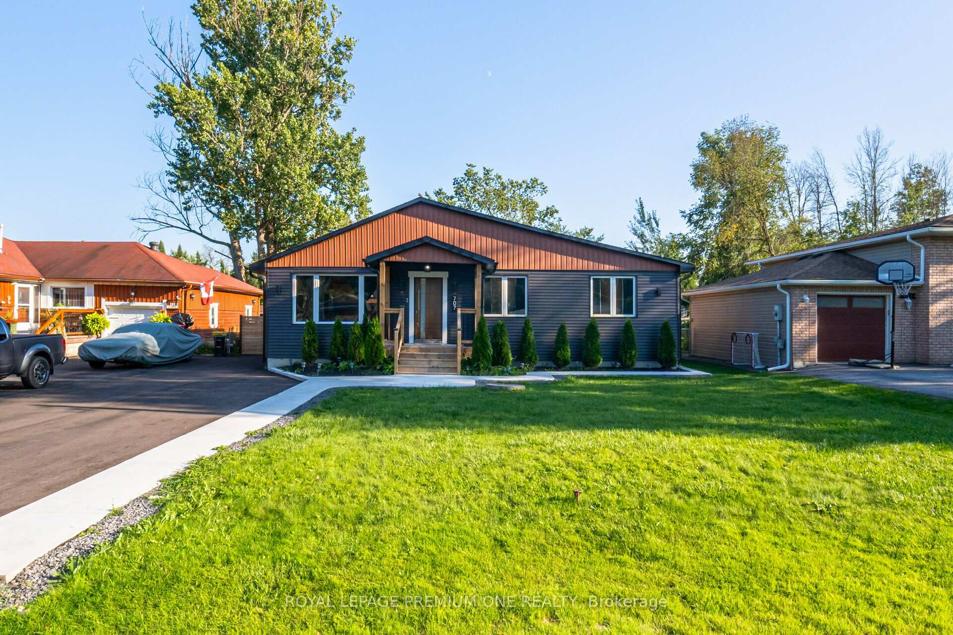 Photo 1 of 707 Rose Lane, Innisfil, Alcona — HOMEH