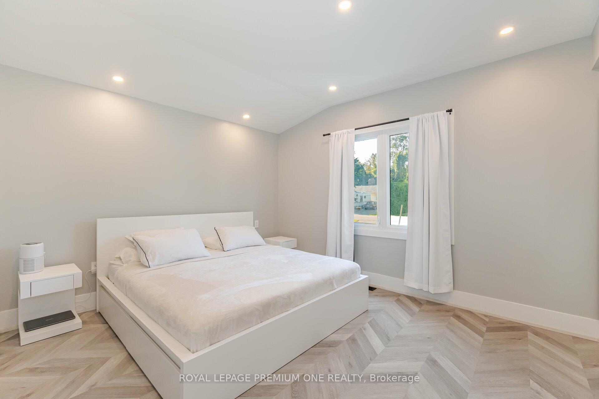 Photo 22 of 707 Rose Lane, Innisfil, Alcona — HOMEH
