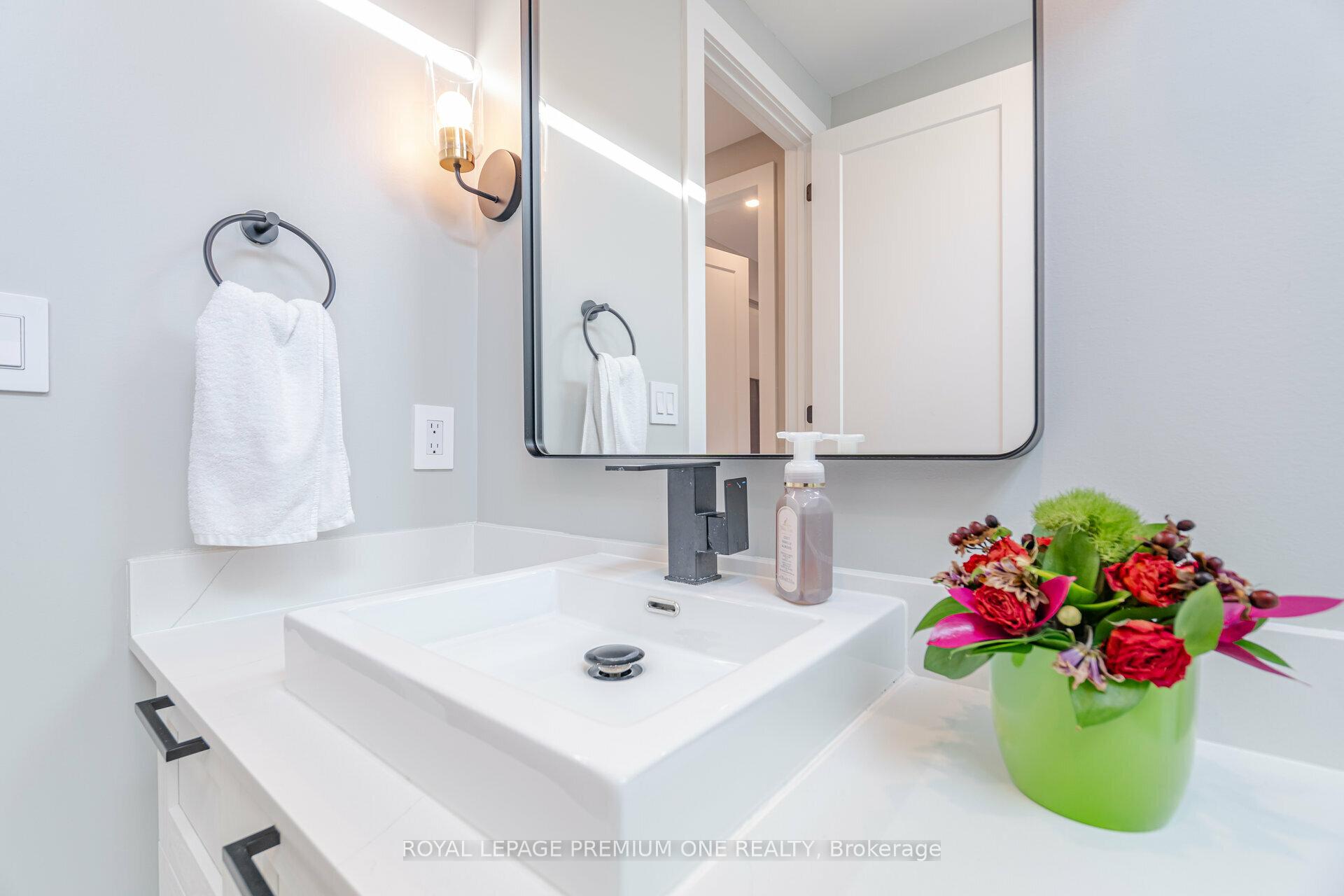 Photo 29 of 707 Rose Lane, Innisfil, Alcona — HOMEH