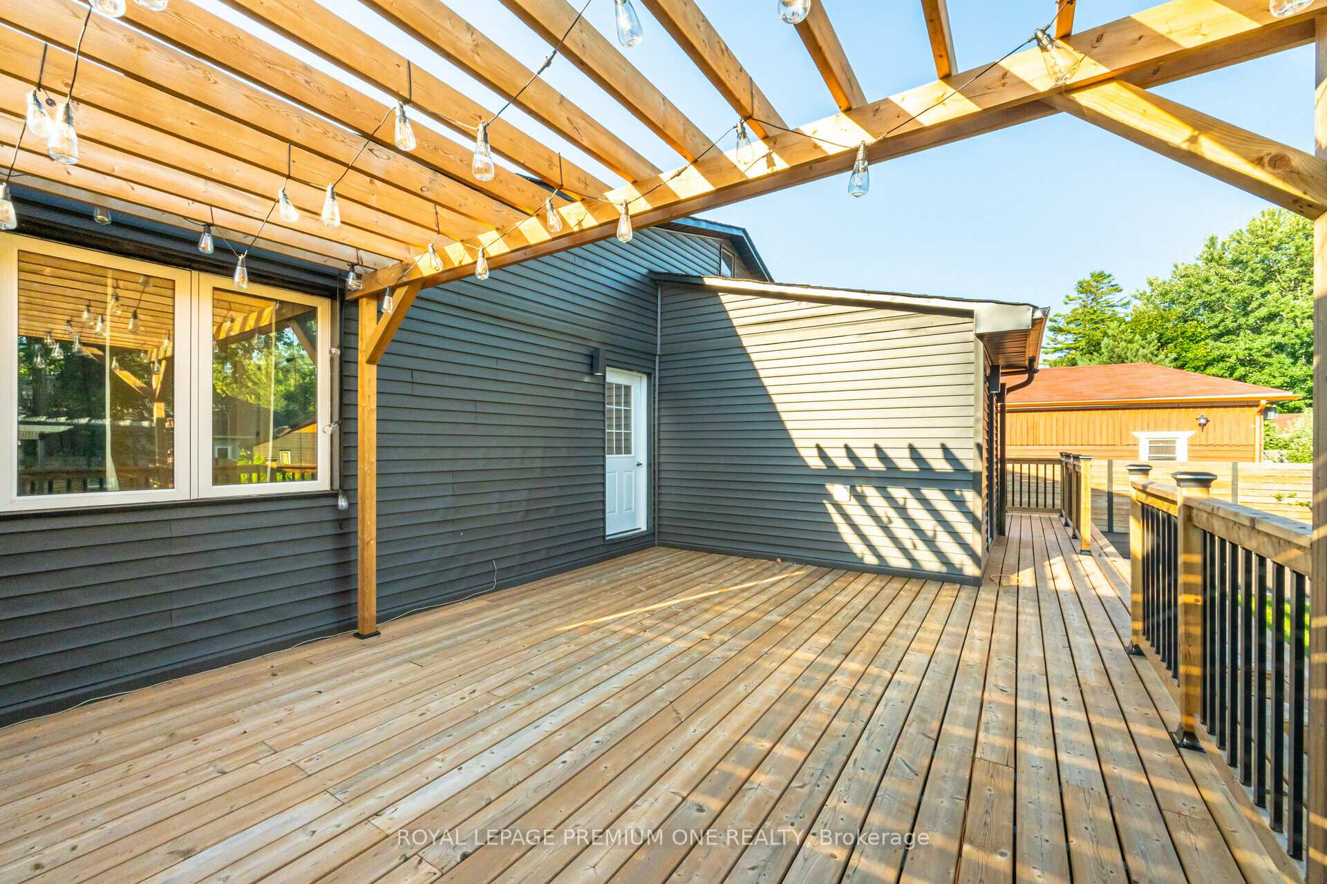 Photo 32 of 707 Rose Lane, Innisfil, Alcona — HOMEH