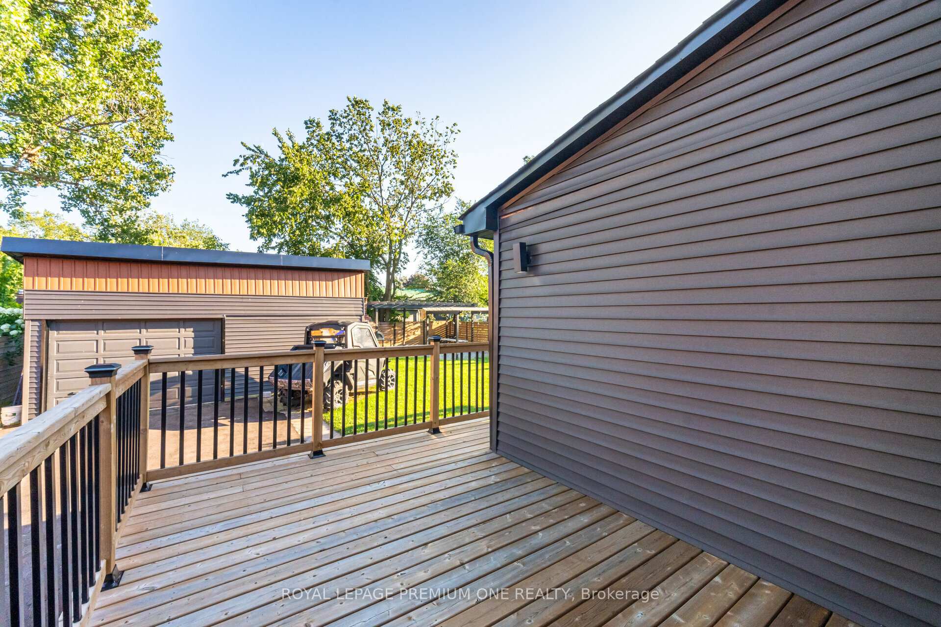 Photo 34 of 707 Rose Lane, Innisfil, Alcona — HOMEH