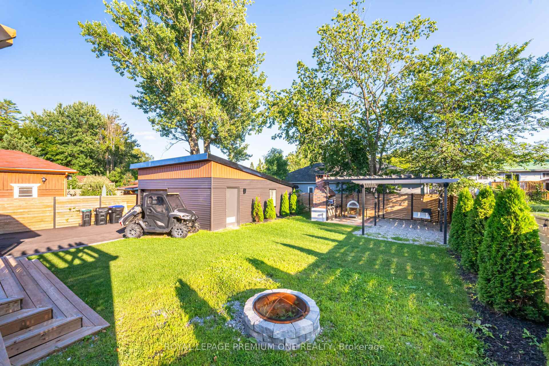 Photo 35 of 707 Rose Lane, Innisfil, Alcona — HOMEH