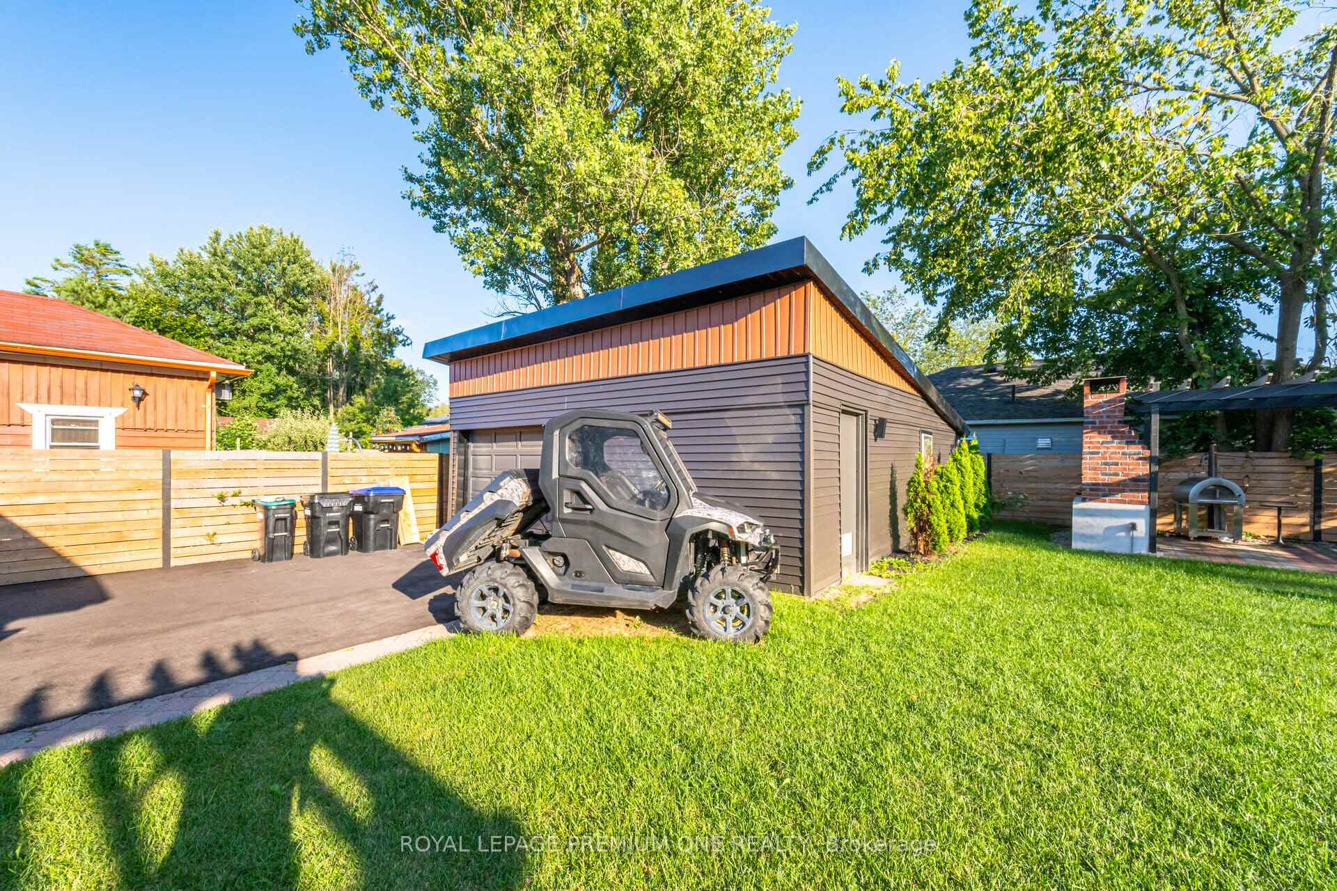 Photo 39 of 707 Rose Lane, Innisfil, Alcona — HOMEH
