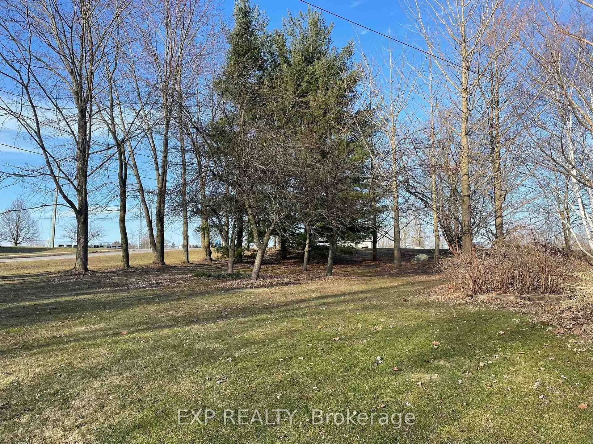 Photo 3 of 140 Queen Street, Middlesex Centre, Komoka — HOMEH