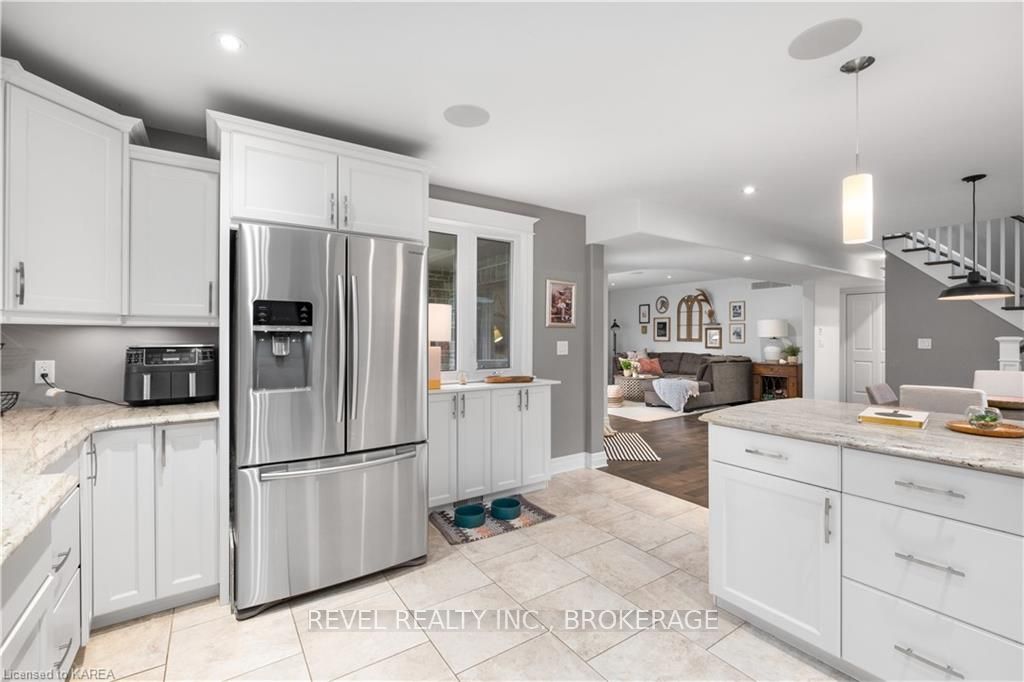 Photo 10 of 43 Kidd Drive, Loyalist, Amherstview — HOMEH
