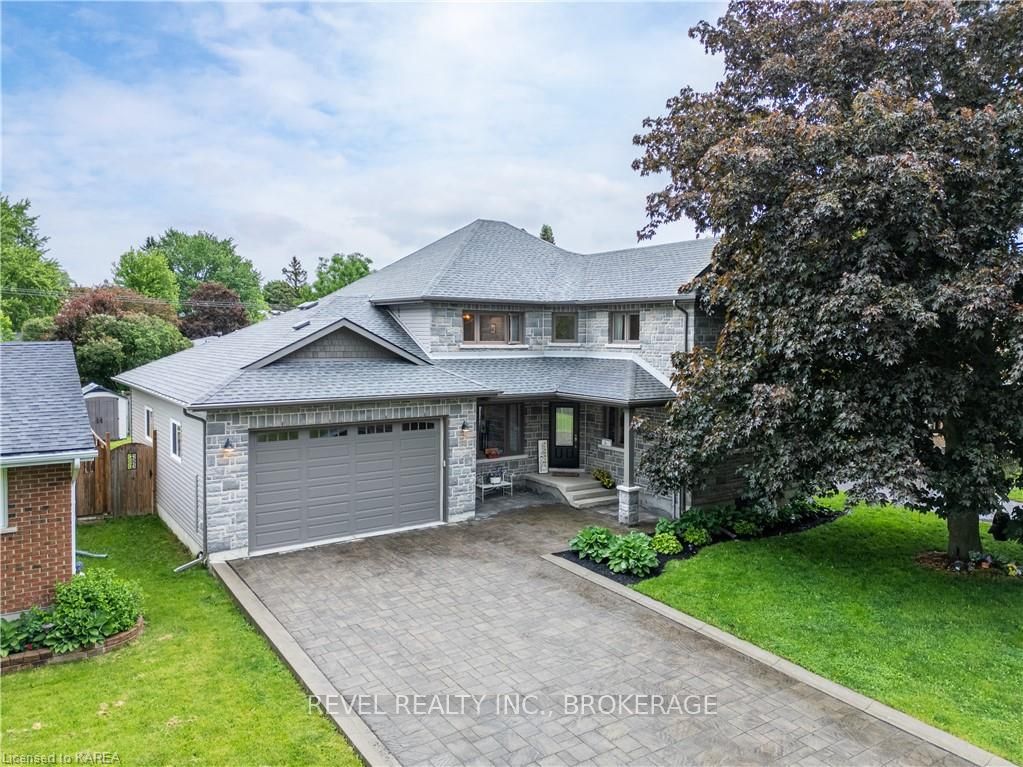 Photo 2 of 43 Kidd Drive, Loyalist, Amherstview — HOMEH