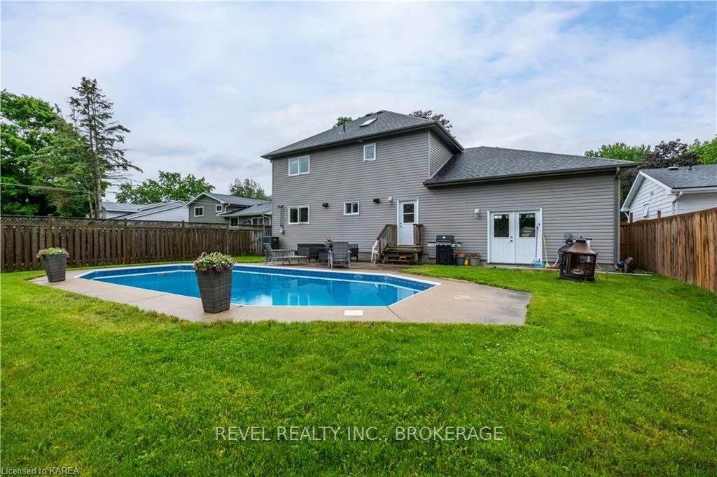 Photo 34 of 43 Kidd Drive, Loyalist, Amherstview — HOMEH