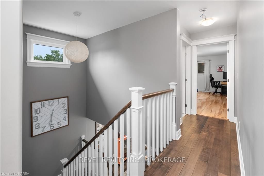 Photo 16 of 43 Kidd Drive, Loyalist, Amherstview — HOMEH