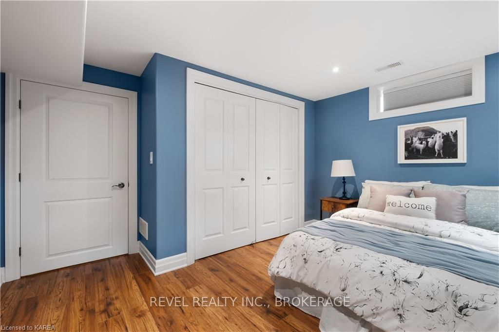 Photo 32 of 43 Kidd Drive, Loyalist, Amherstview — HOMEH