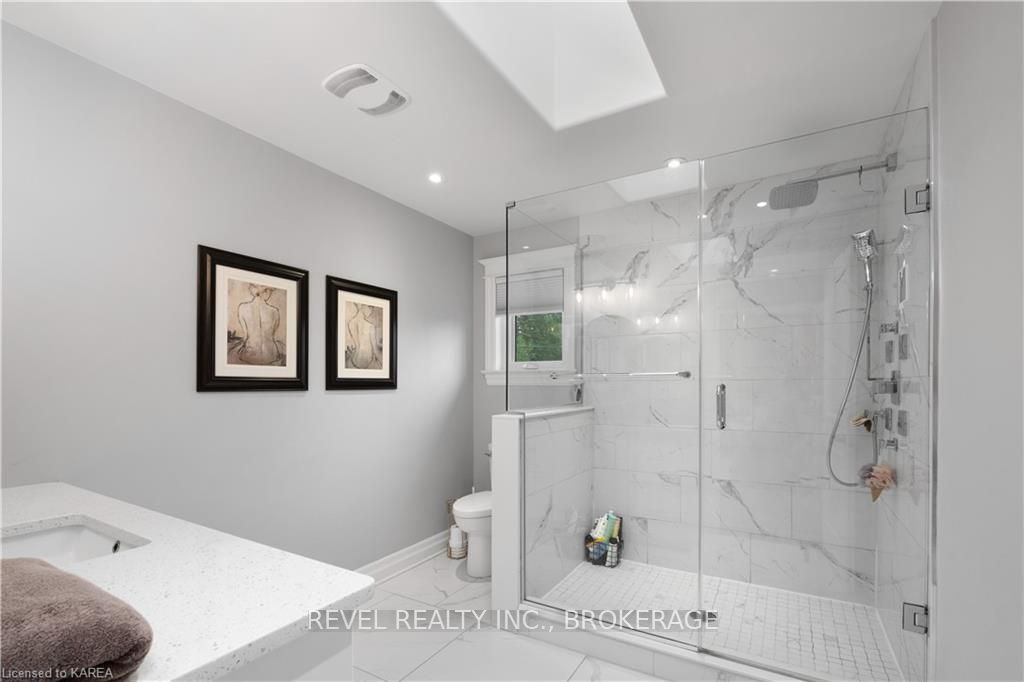Photo 19 of 43 Kidd Drive, Loyalist, Amherstview — HOMEH