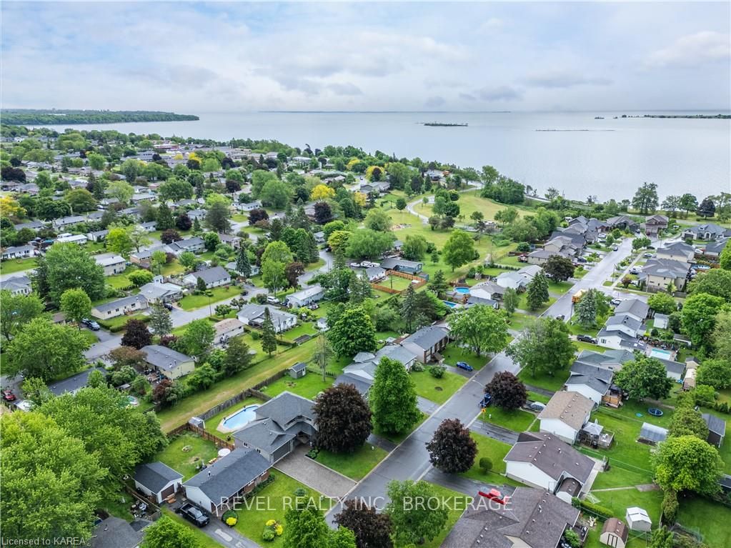 Photo 39 of 43 Kidd Drive, Loyalist, Amherstview — HOMEH